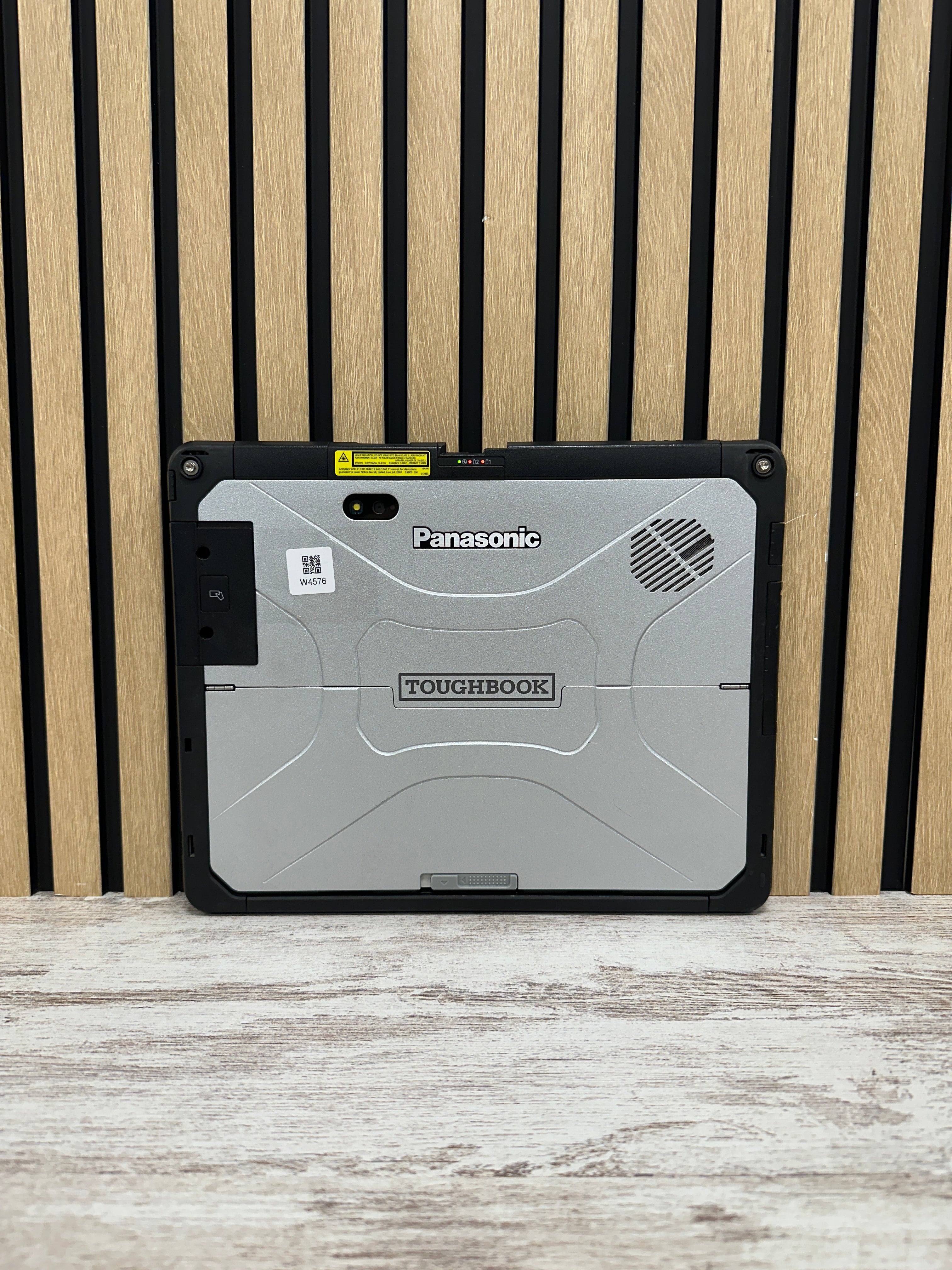 PANASONIC TOUGHBOOK CF-33 Core i5 i5-7300U 2.6GHz (Total: 2 cores) 8GB 256GB SSD 12.0"