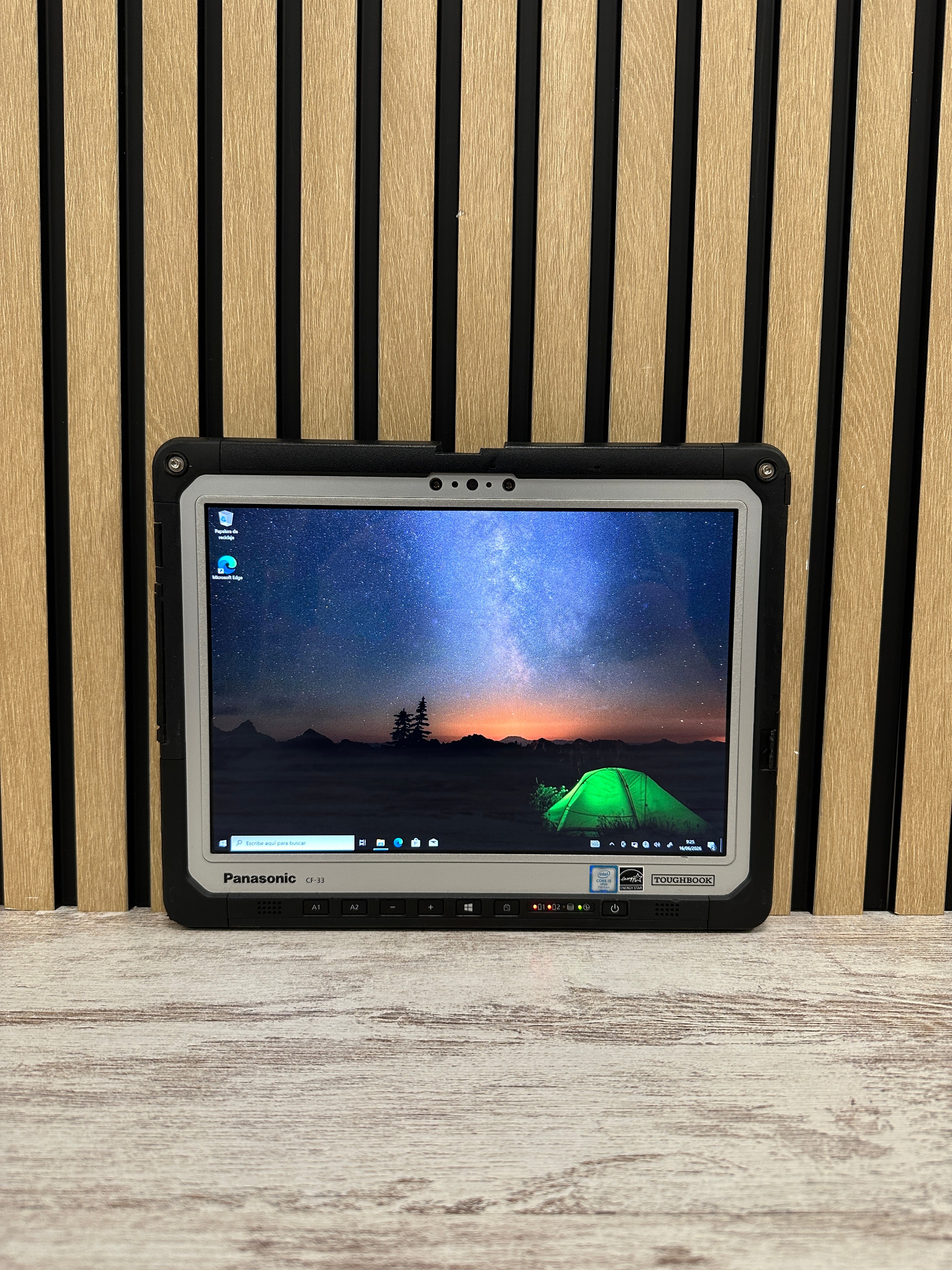 PANASONIC TOUGHBOOK CF-33 Core i5 i5-7300U 2.6GHz (Total: 2 cores) 8GB 256GB SSD 12.0"