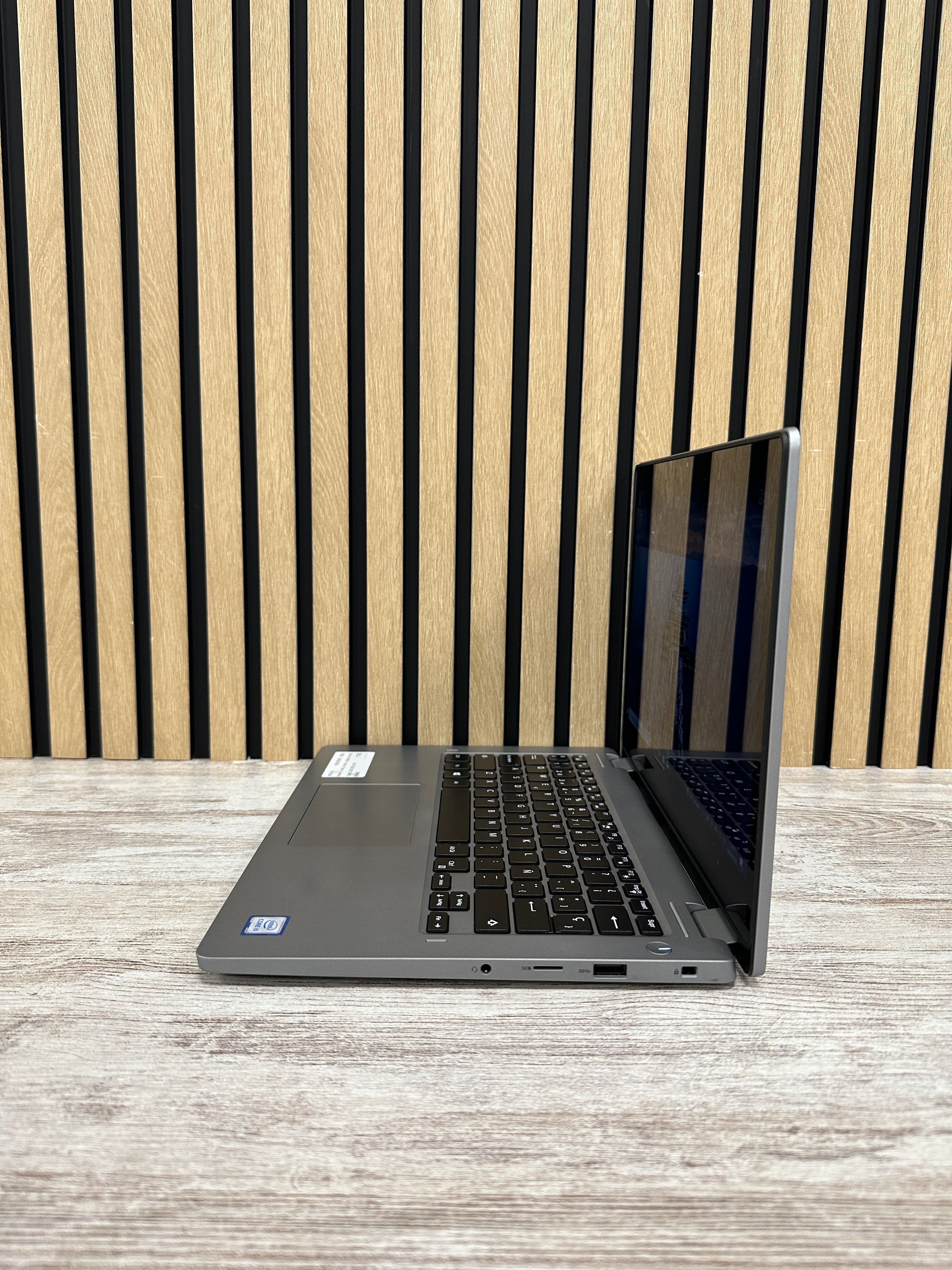 DELL LATITUDE 3310 TÁCTIL i5 16GB 256GB SSD 13.3" - Moyacell