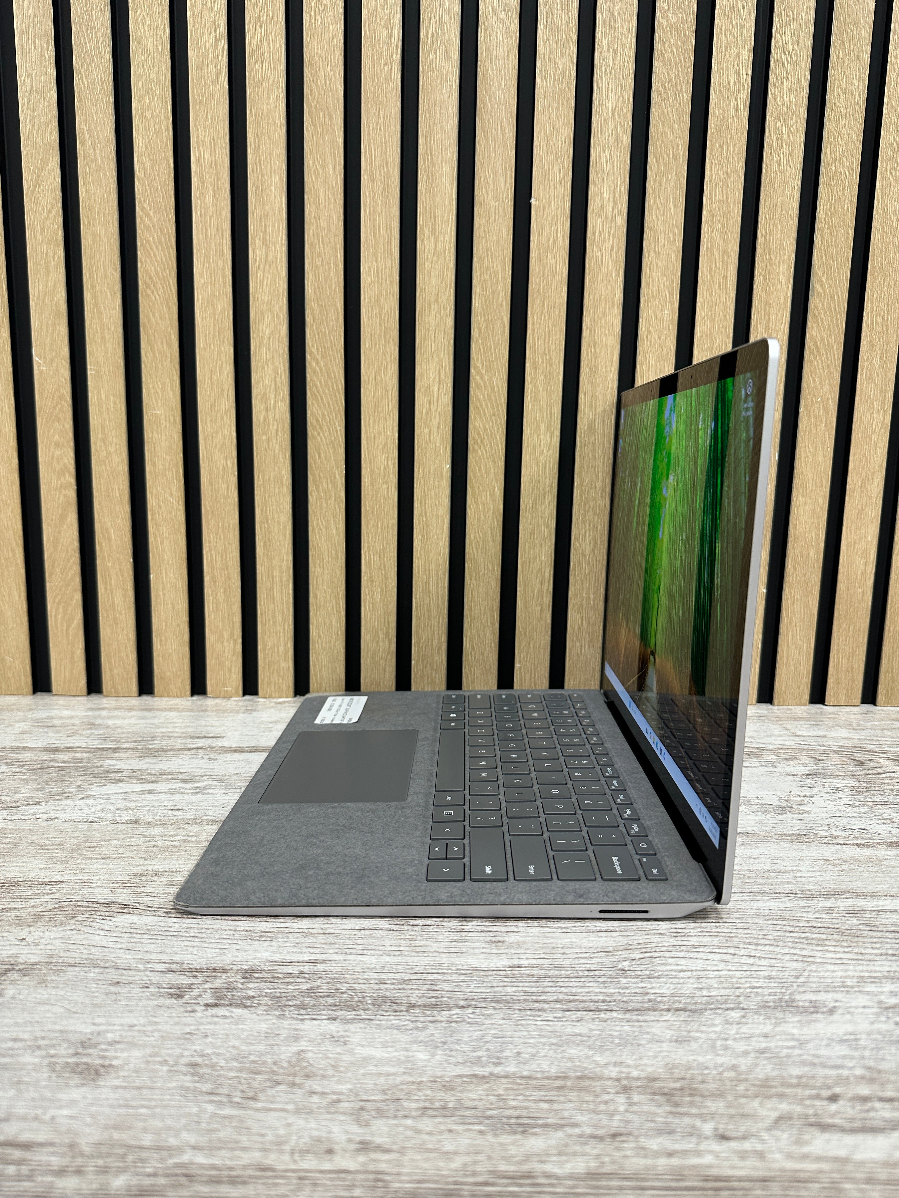 MICROSOFT SURFACE LAPTOP 4 Core i7 i7-1185G7 3.0GHz (Total: 4 núcleos) 16GB 512GB SSD 13.5"