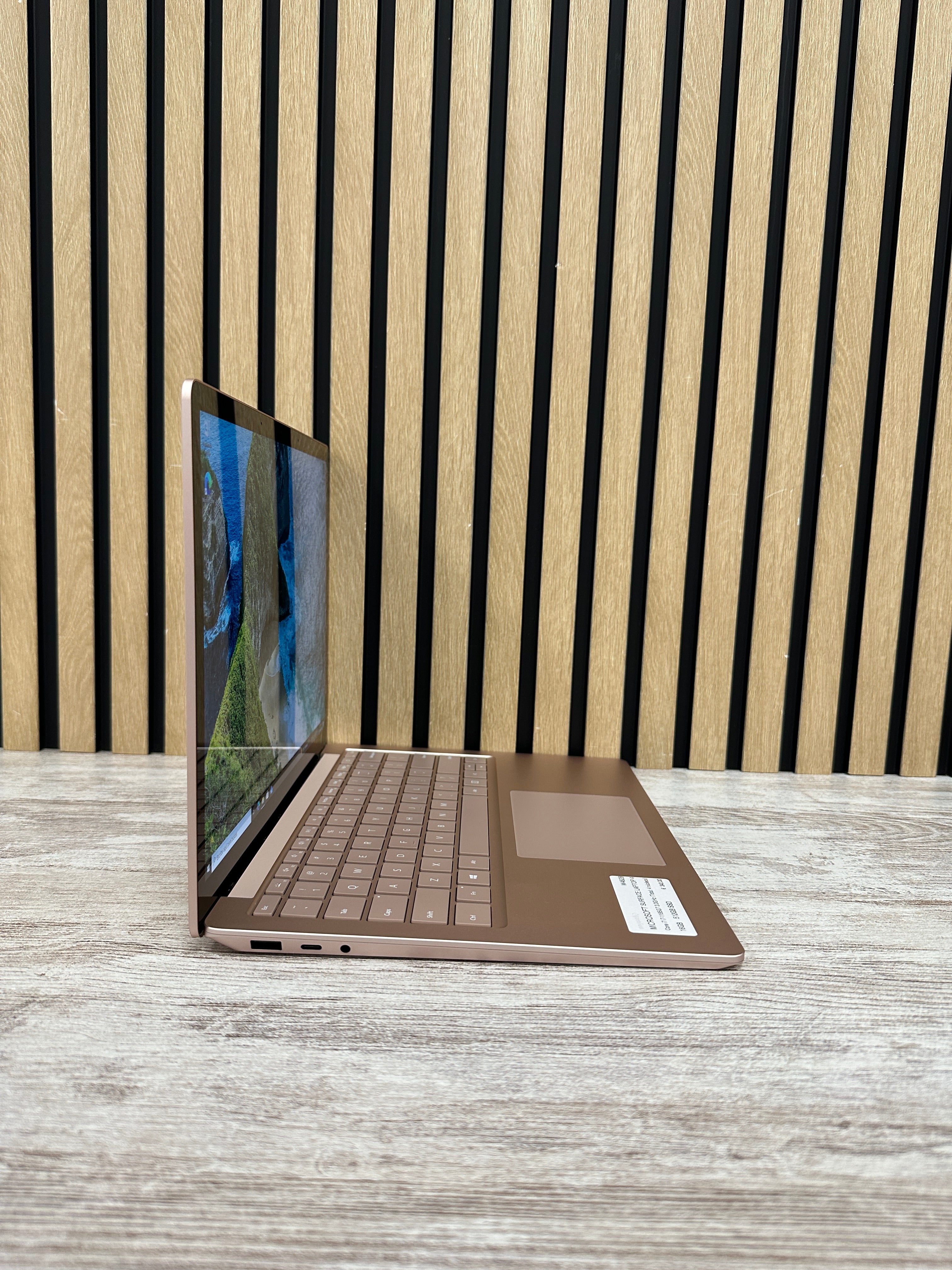 MICROSOFT SURFACE LAPTOP 4 Core i7 i7-1185G7 3.0GHz (Total: 4 núcleos) 16GB 512GB SSD 13.5"