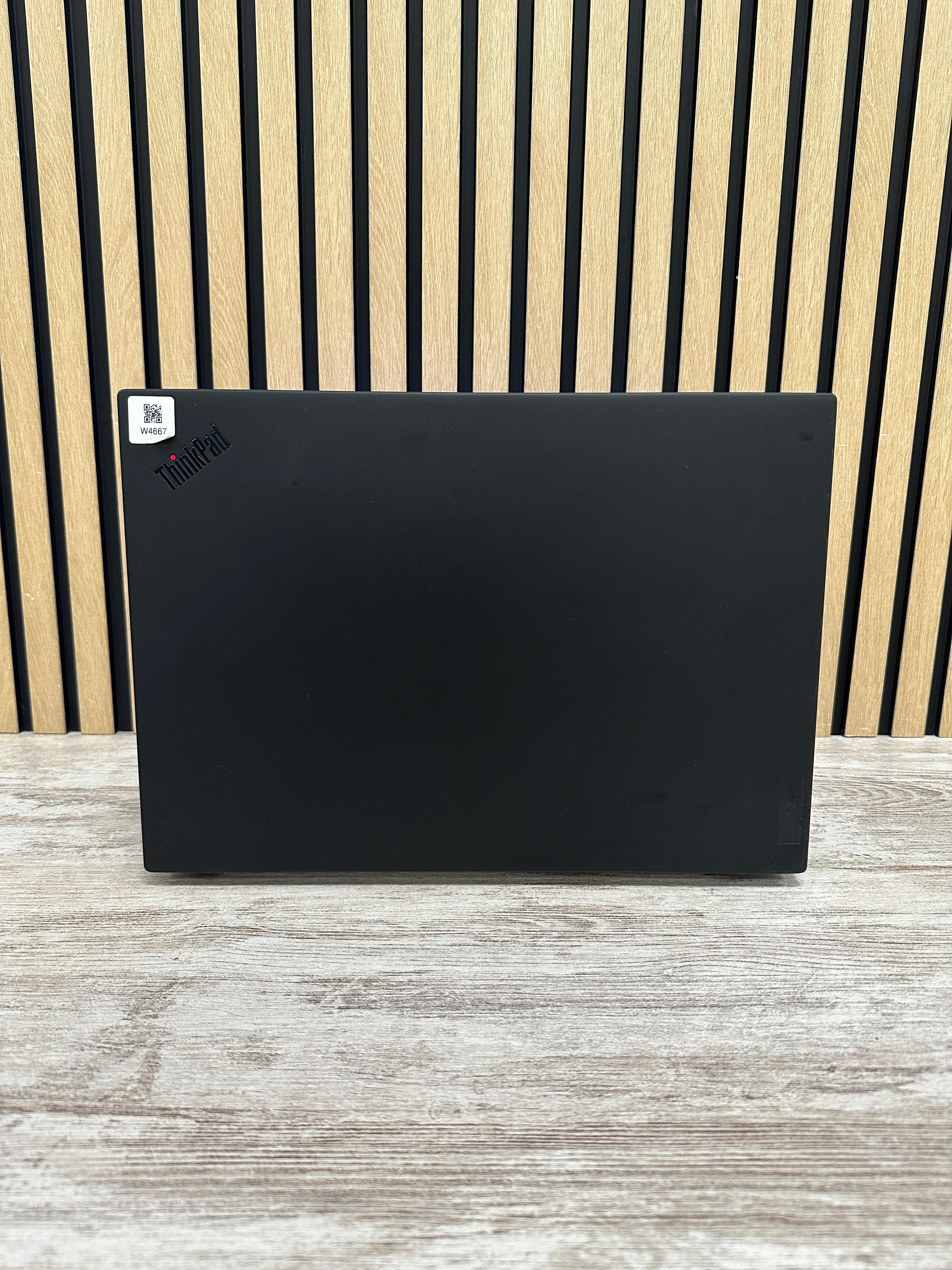 LENOVO THINKPAD P1 (GEN 5) i7 32GB 256GB SSD 16"