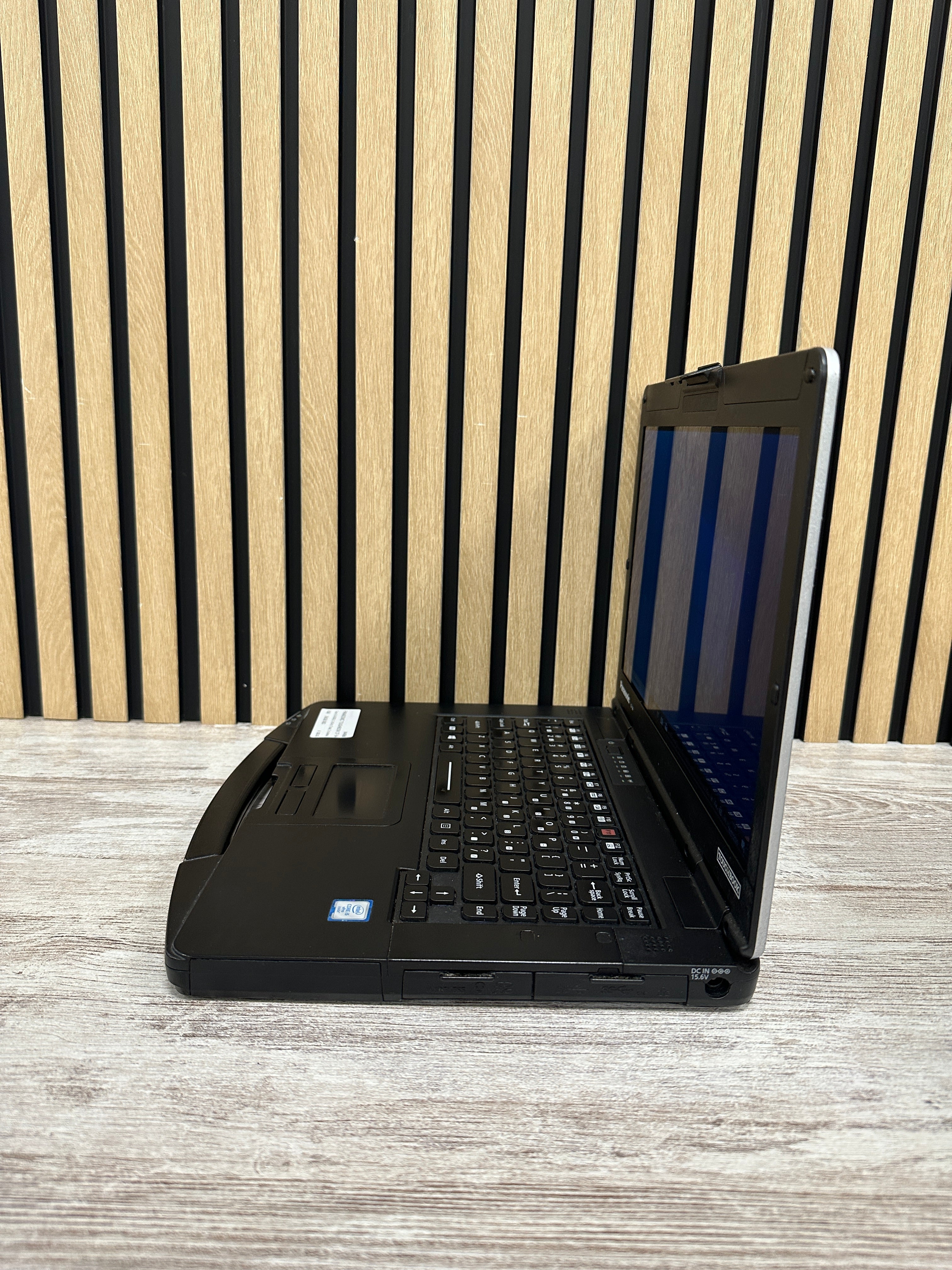 PANASONIC TOUGHBOOK CF-54 i5 8GB 256GB SSD 14"