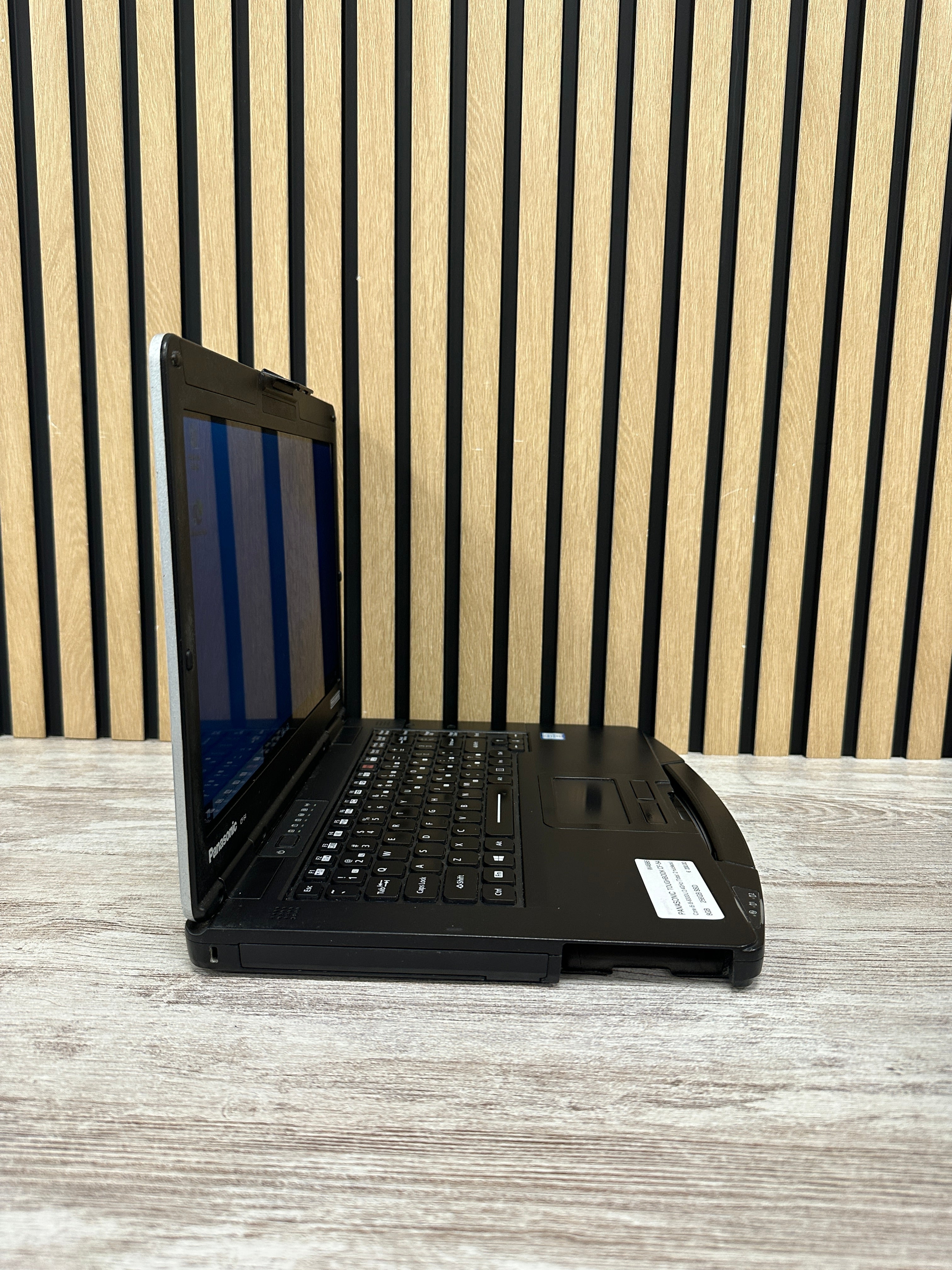 PANASONIC TOUGHBOOK CF-54 i5 8GB 256GB SSD 14"
