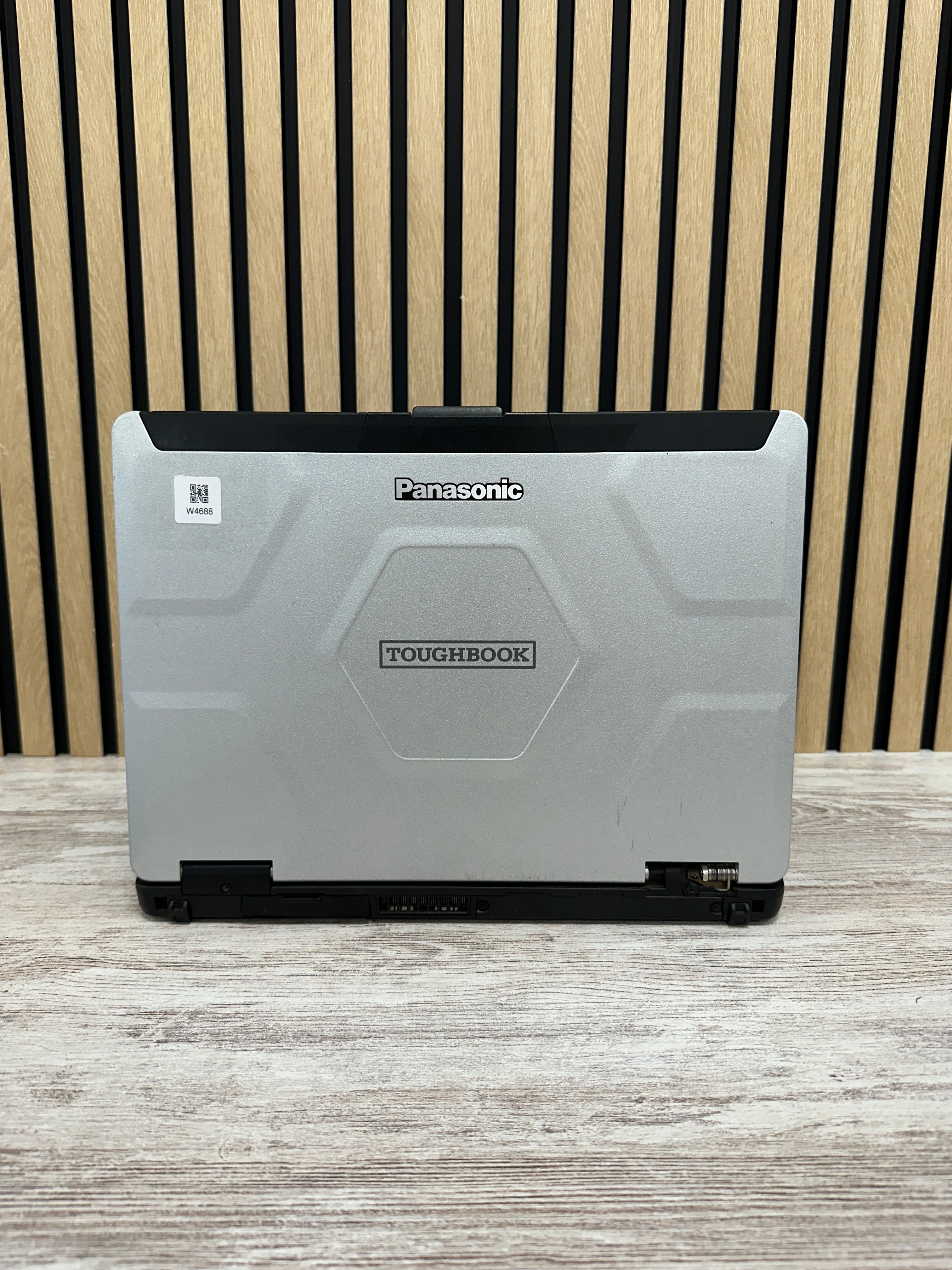 PANASONIC TOUGHBOOK CF-54 Core i5 i5-6300U 2.4GHz (Total: 2 núcleos) 8GB 256GB SSD 14"