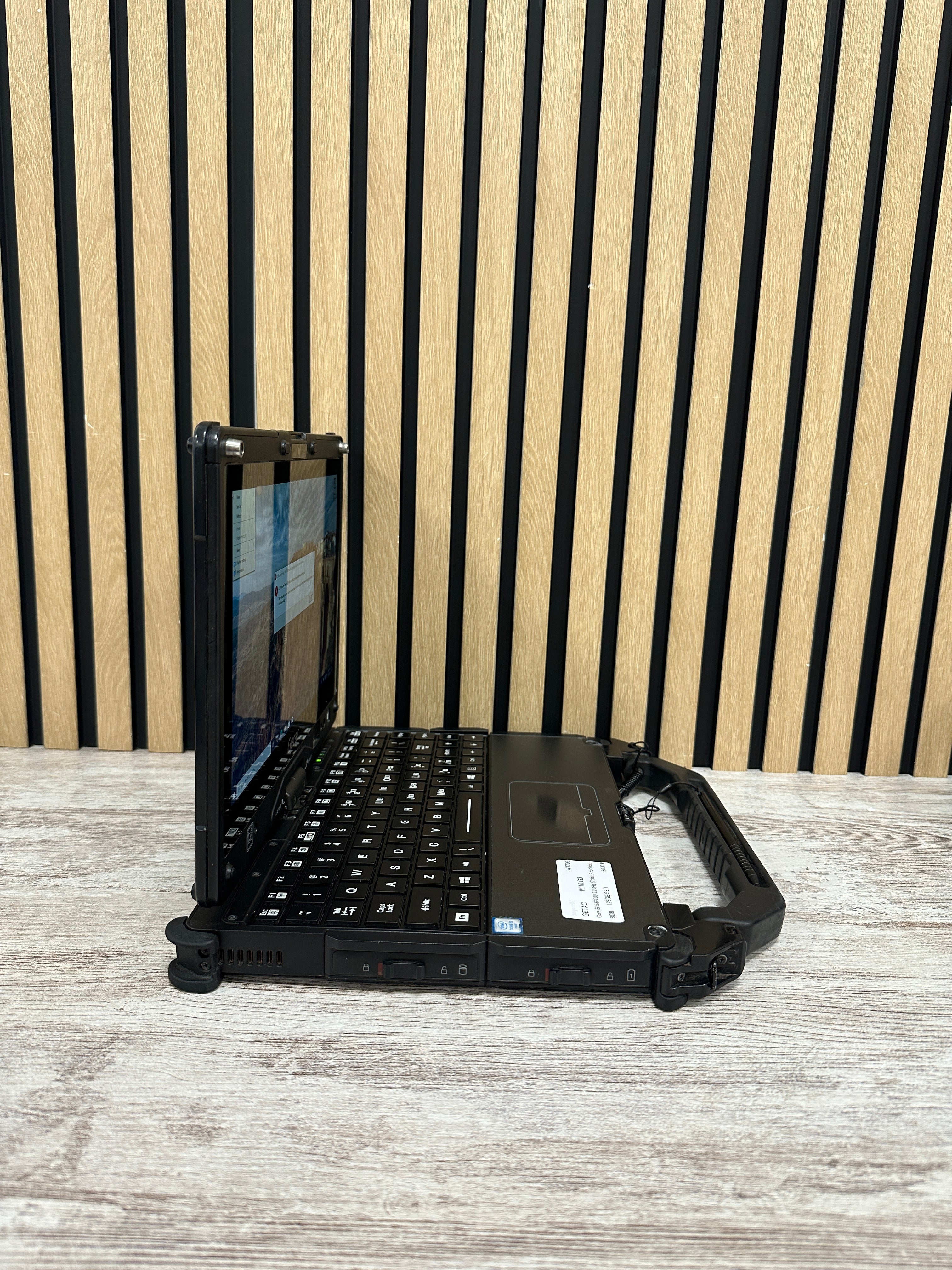 GETAC V110 G3 Core i5 i5-6200U 2.3GHz (Total: 2 núcleos) 8GB 128GB SSD 11.6" - Moyacell