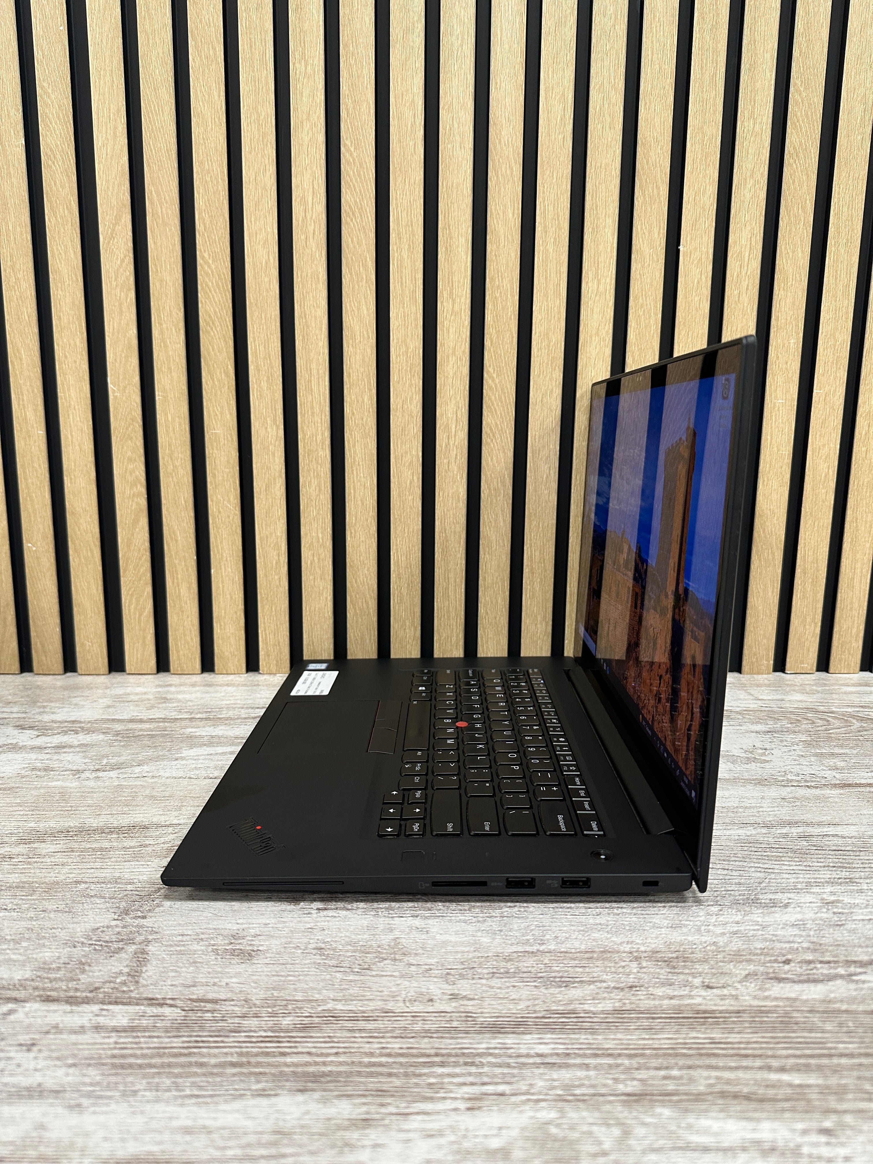 LENOVO THINKPAD P1 (GEN 1) TÁCTIL i7 32GB 512GB SSD 15.6"