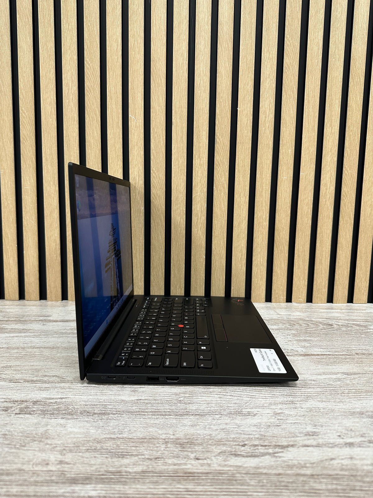 LENOVO THINKPAD X1 CARBON (9TH GEN) i7 16GB 512GB SSD 14" - Moyacell