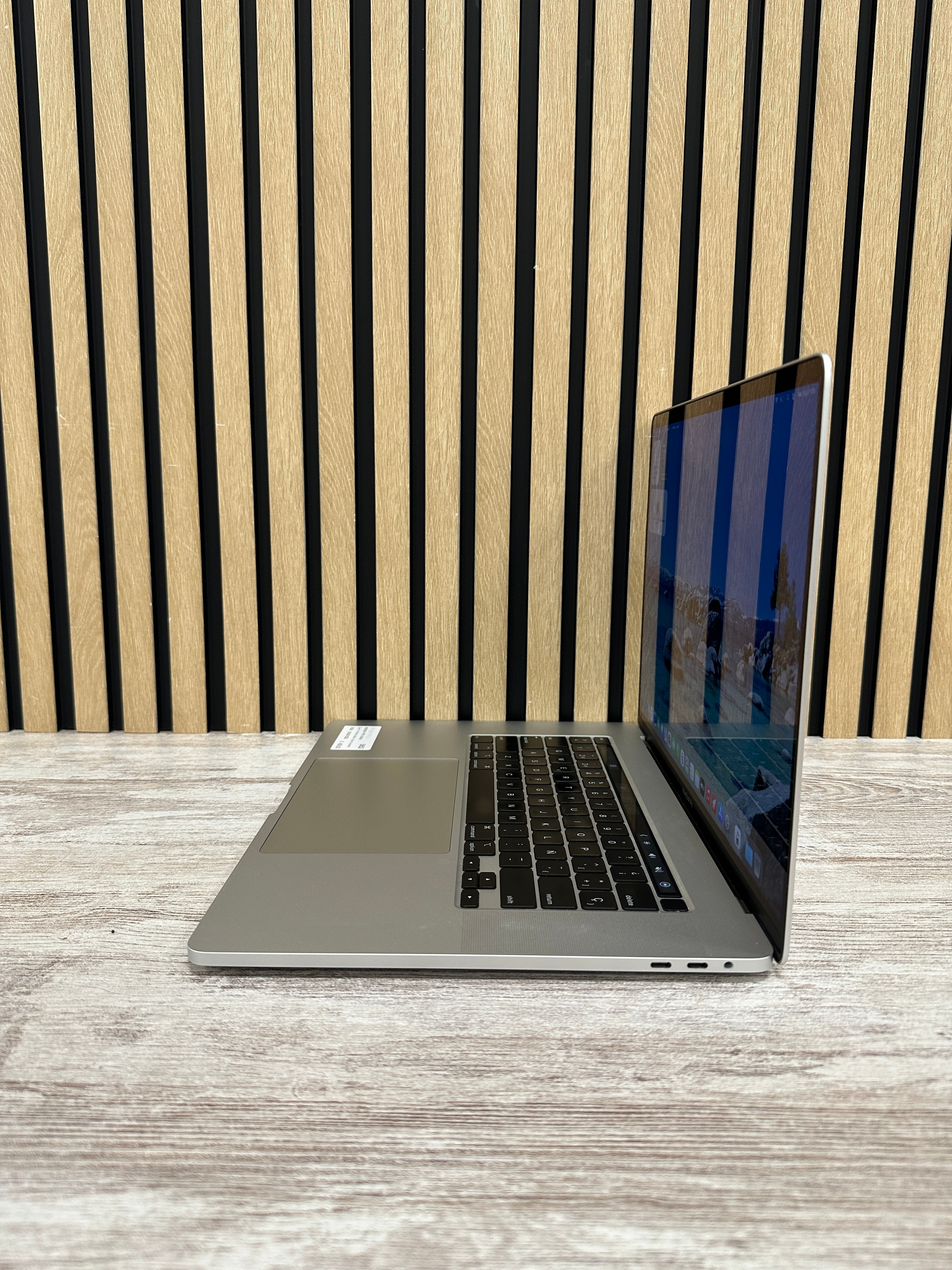 MacBook PRO 16 2019 Core i7 16GB 500GB SSD