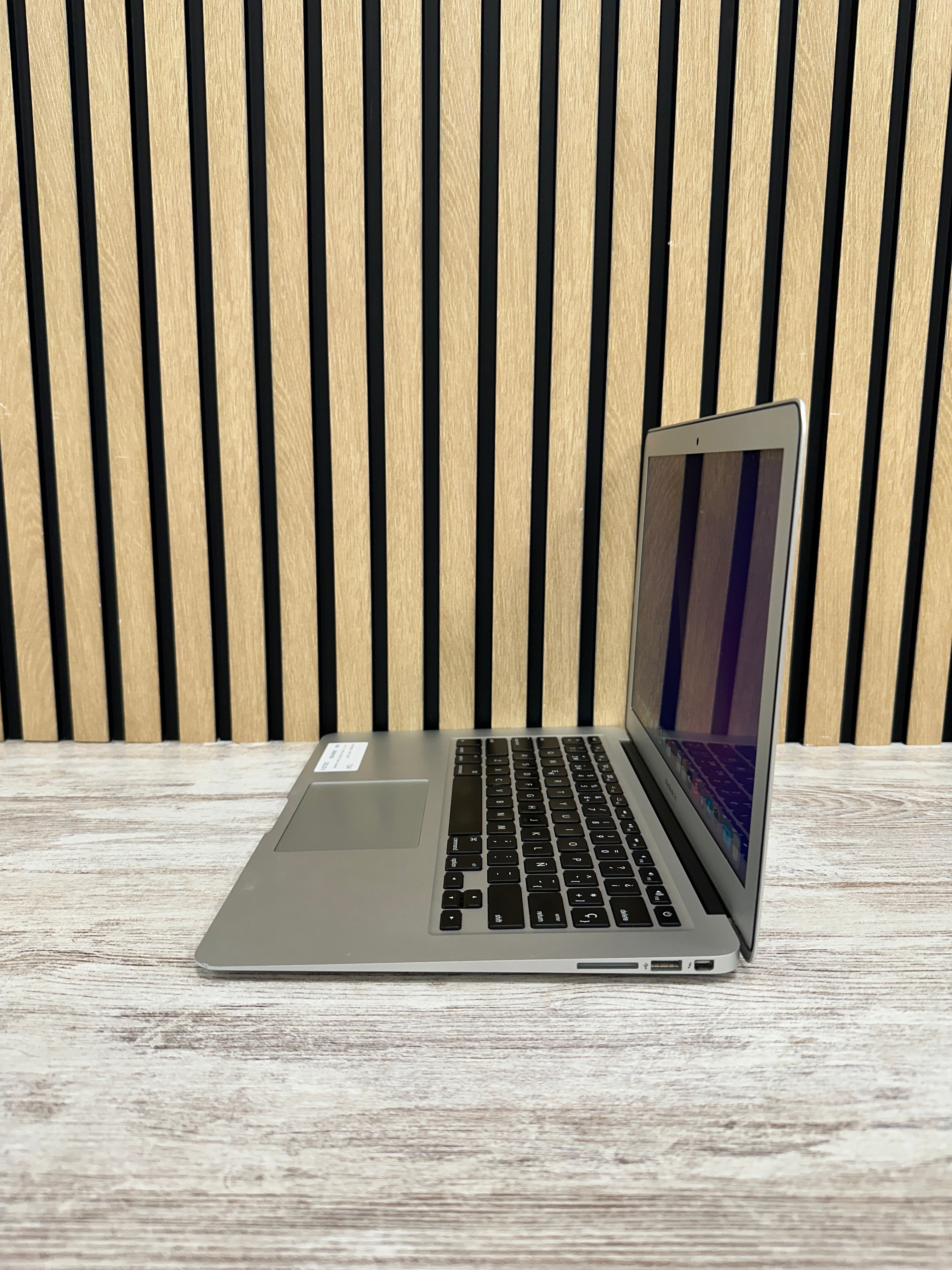 MacBook Air 13" 2017 i7 8GB 256GB SSD