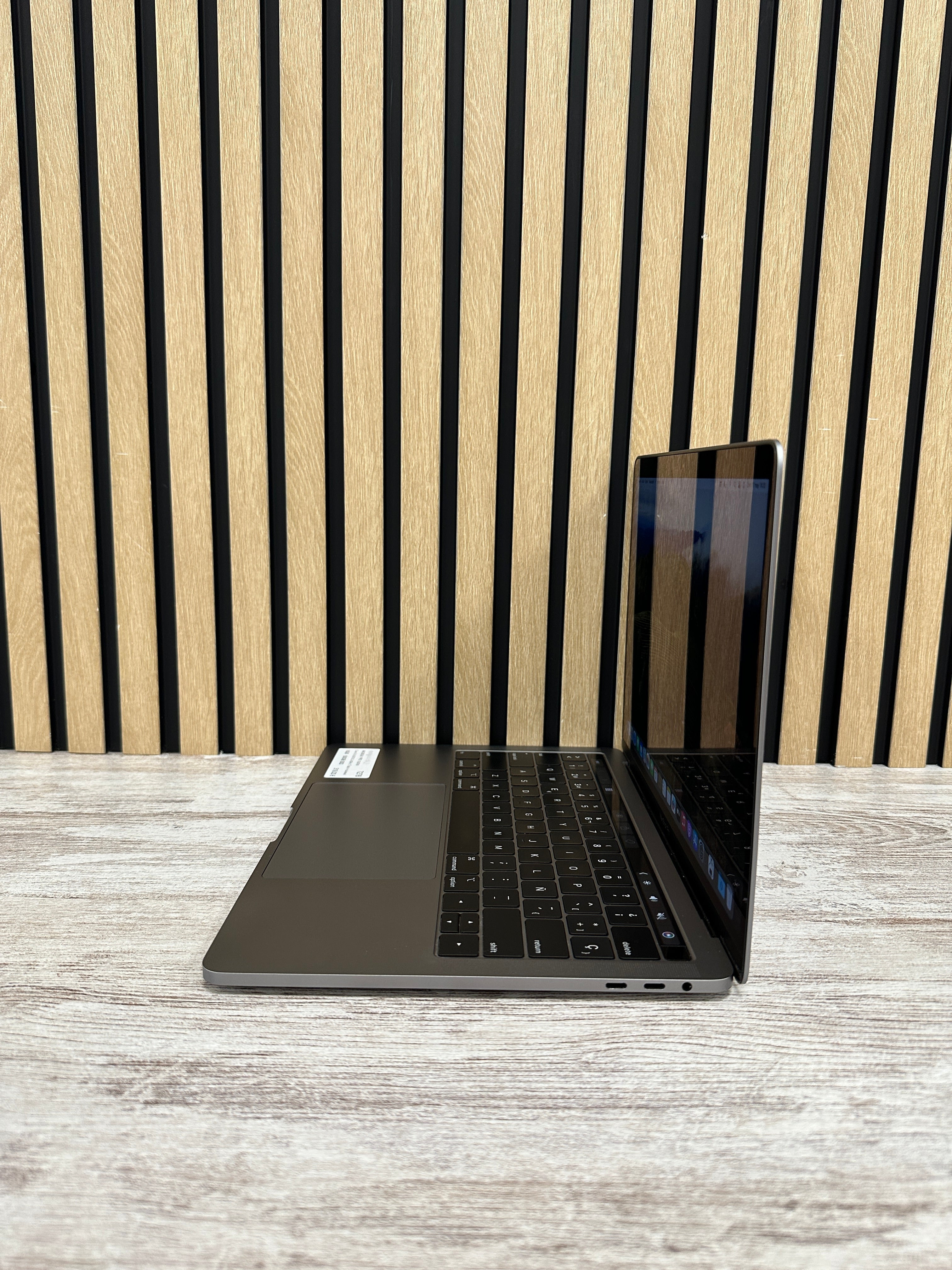 MacBook Pro 13" 2018 i5 16GB 500GB SSD - Moyacell