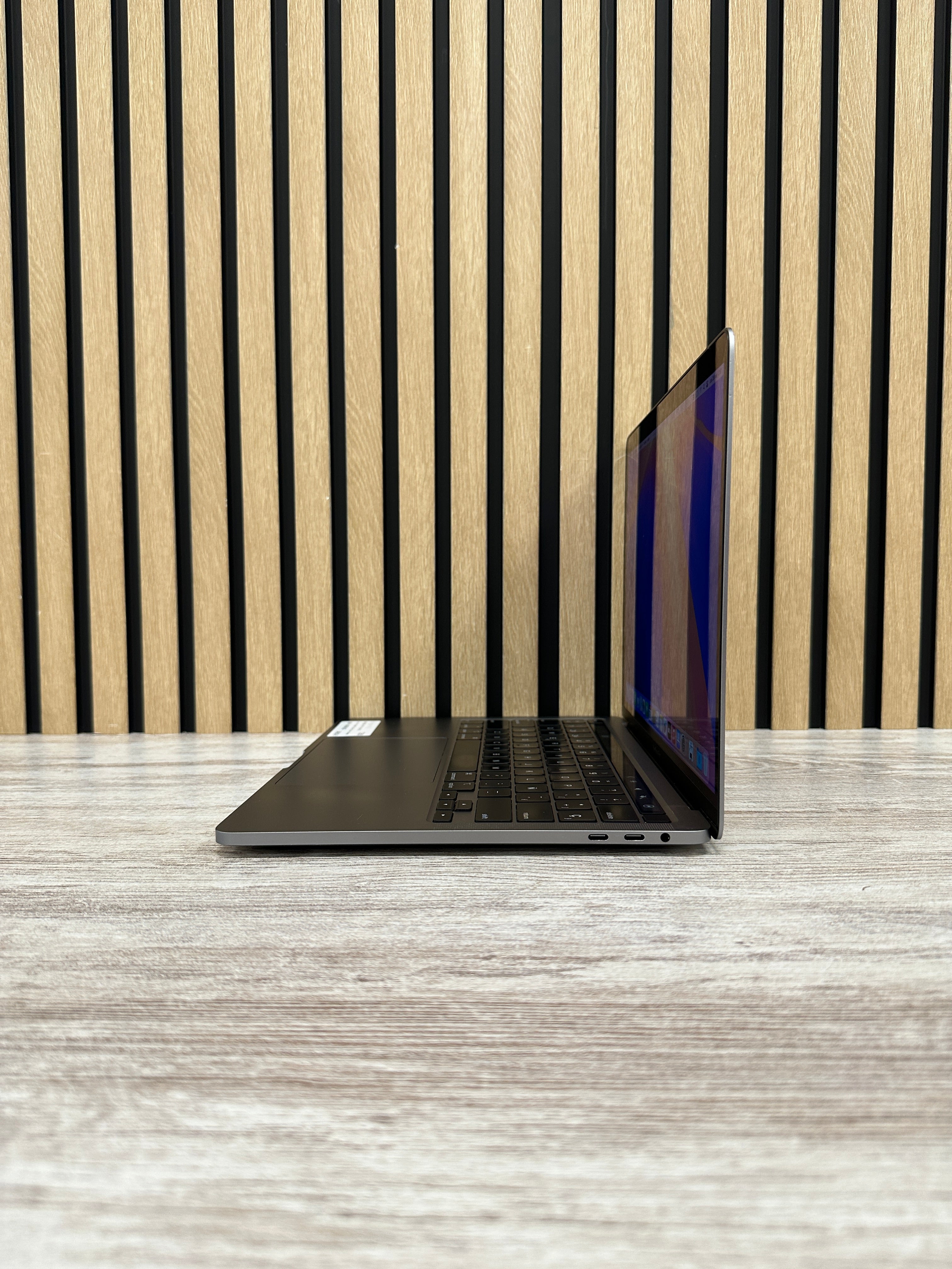 PRO 13 2020 TB Core i5 i5-1038NG7 2.0GHz (Total: 4 núcleos) 16GB 500GB SSD