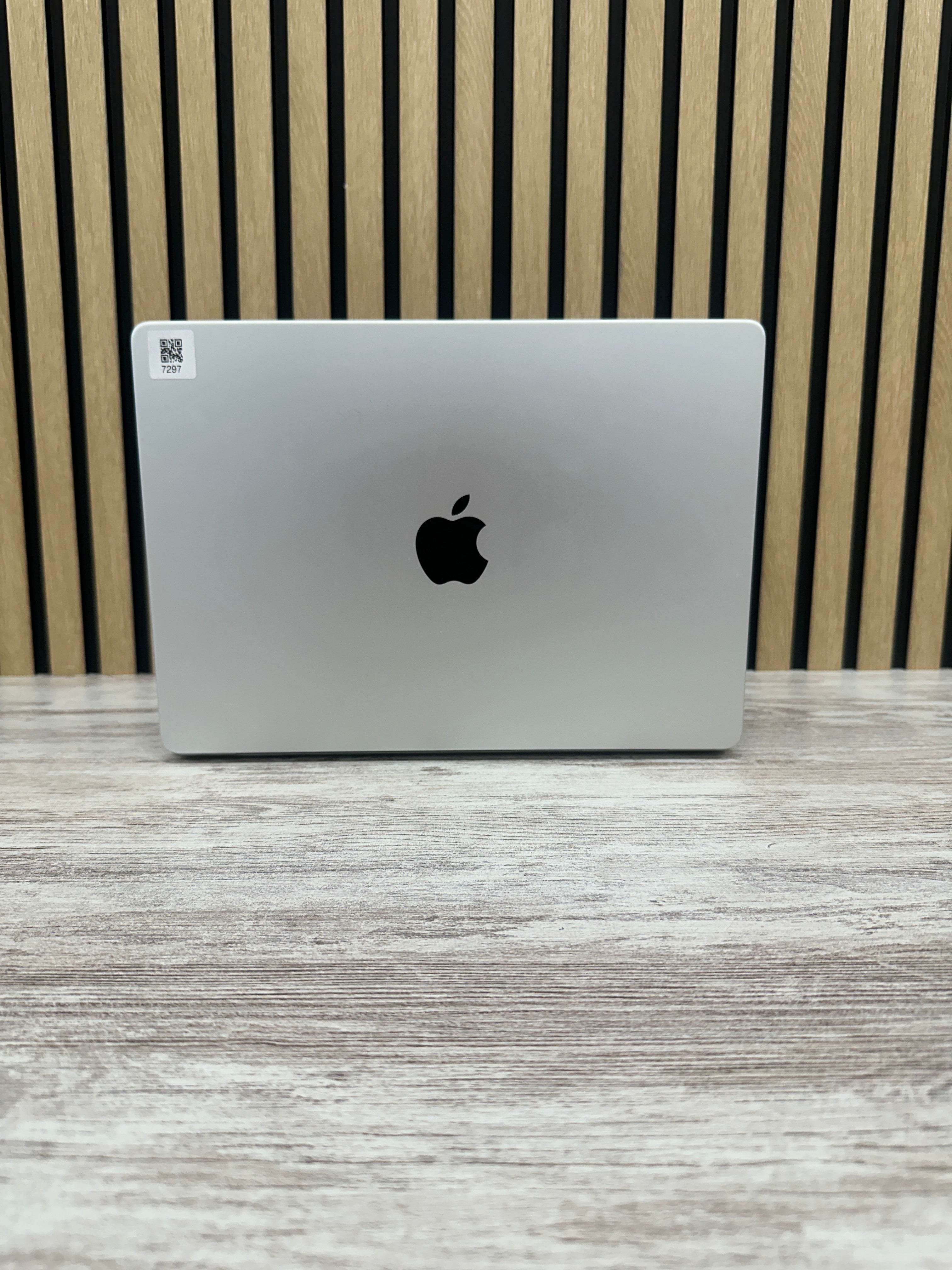 PRO 14 2021 M1 M1 Pro 3.2GHz (Total: 10 núcleos) 32GB 1TB SSD