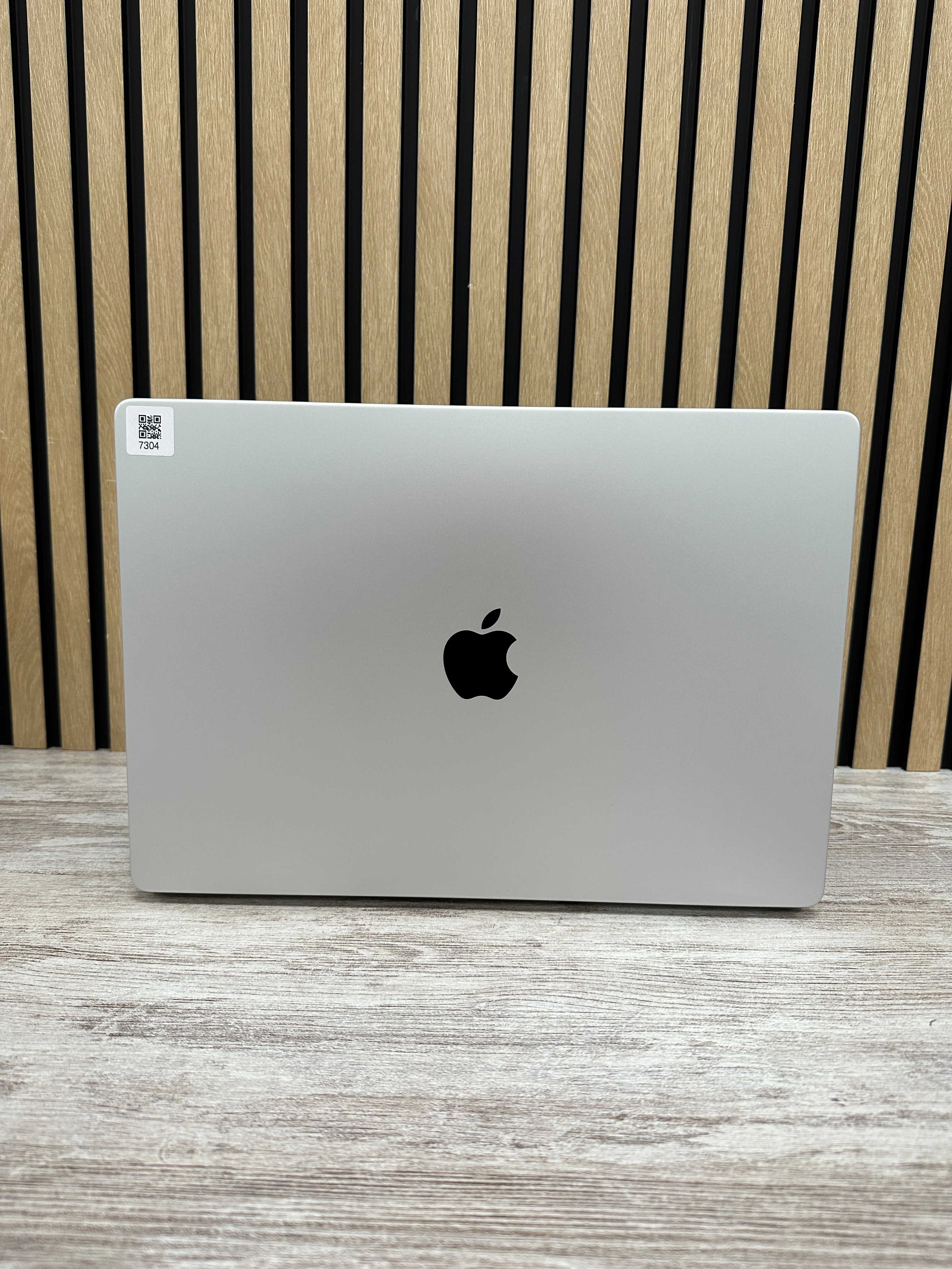 PRO 16 2021 M1 M1 Pro 3.2GHz (Total: 10 núcleos) 16GB 512GB SSD