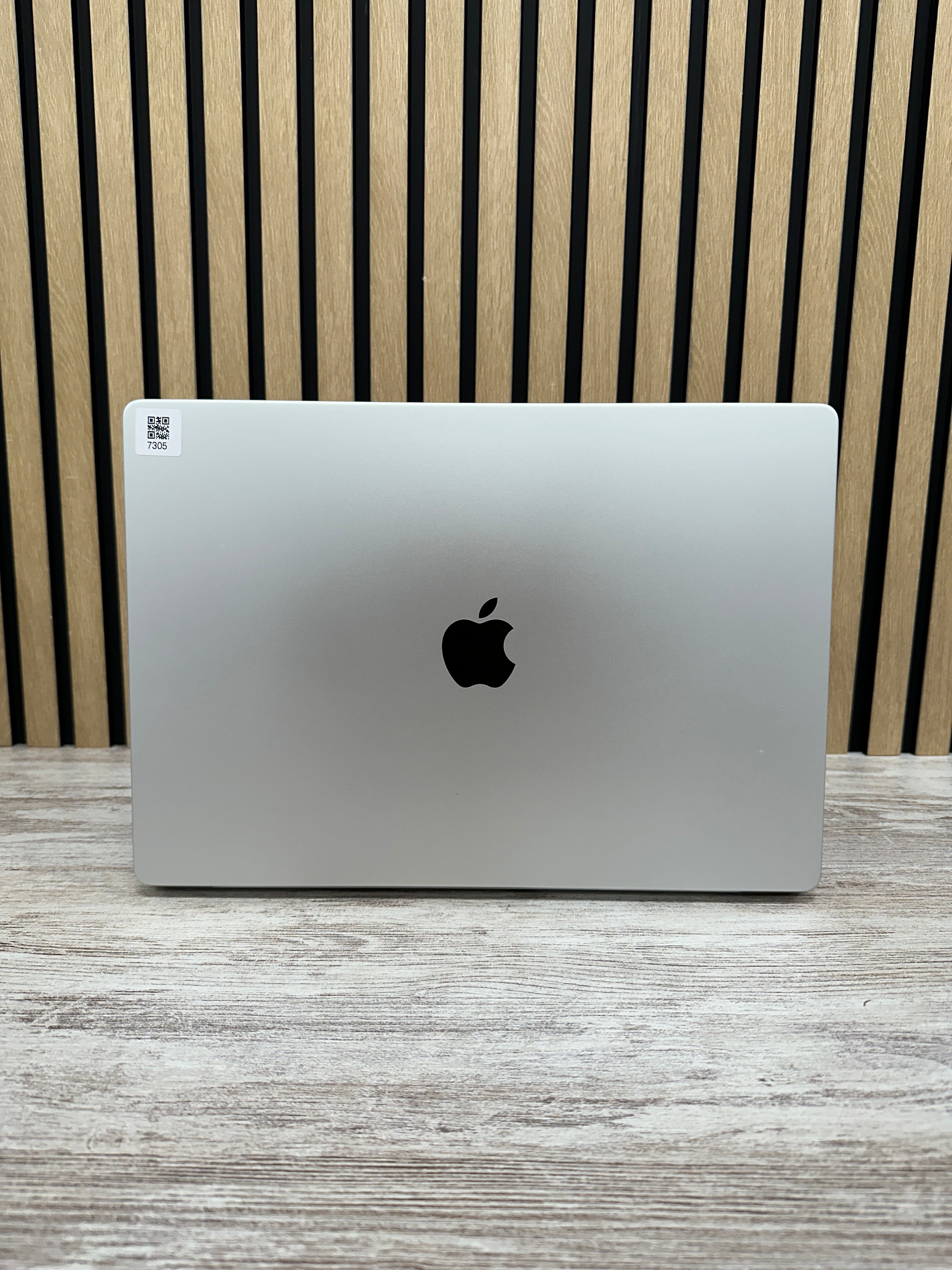 PRO 16 2021 M1 M1 Pro 3.2GHz (Total: 10 núcleos) 16GB 512GB SSD