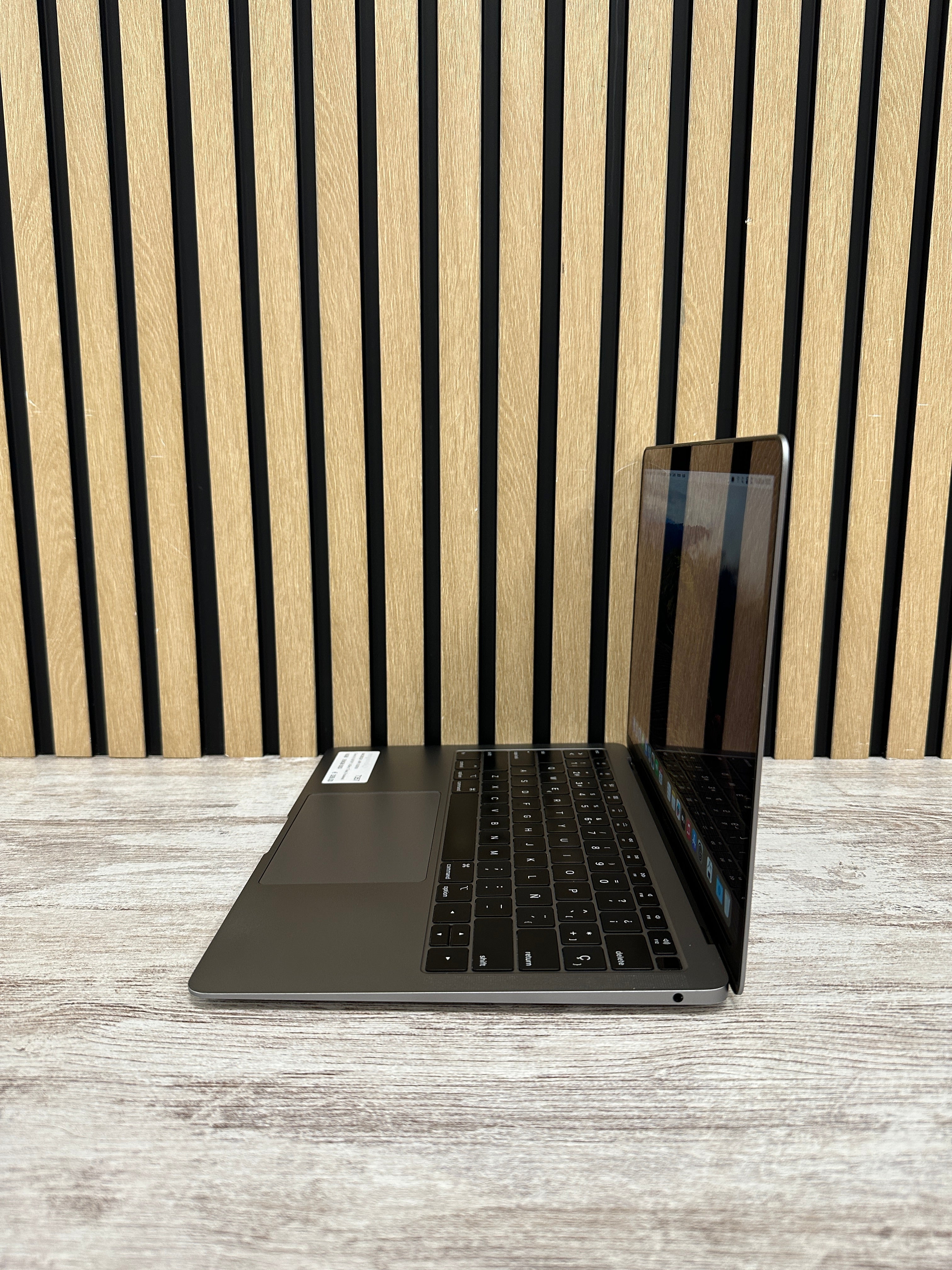 MacBook Air 13" 2019 i5 16GB 256GB SSD