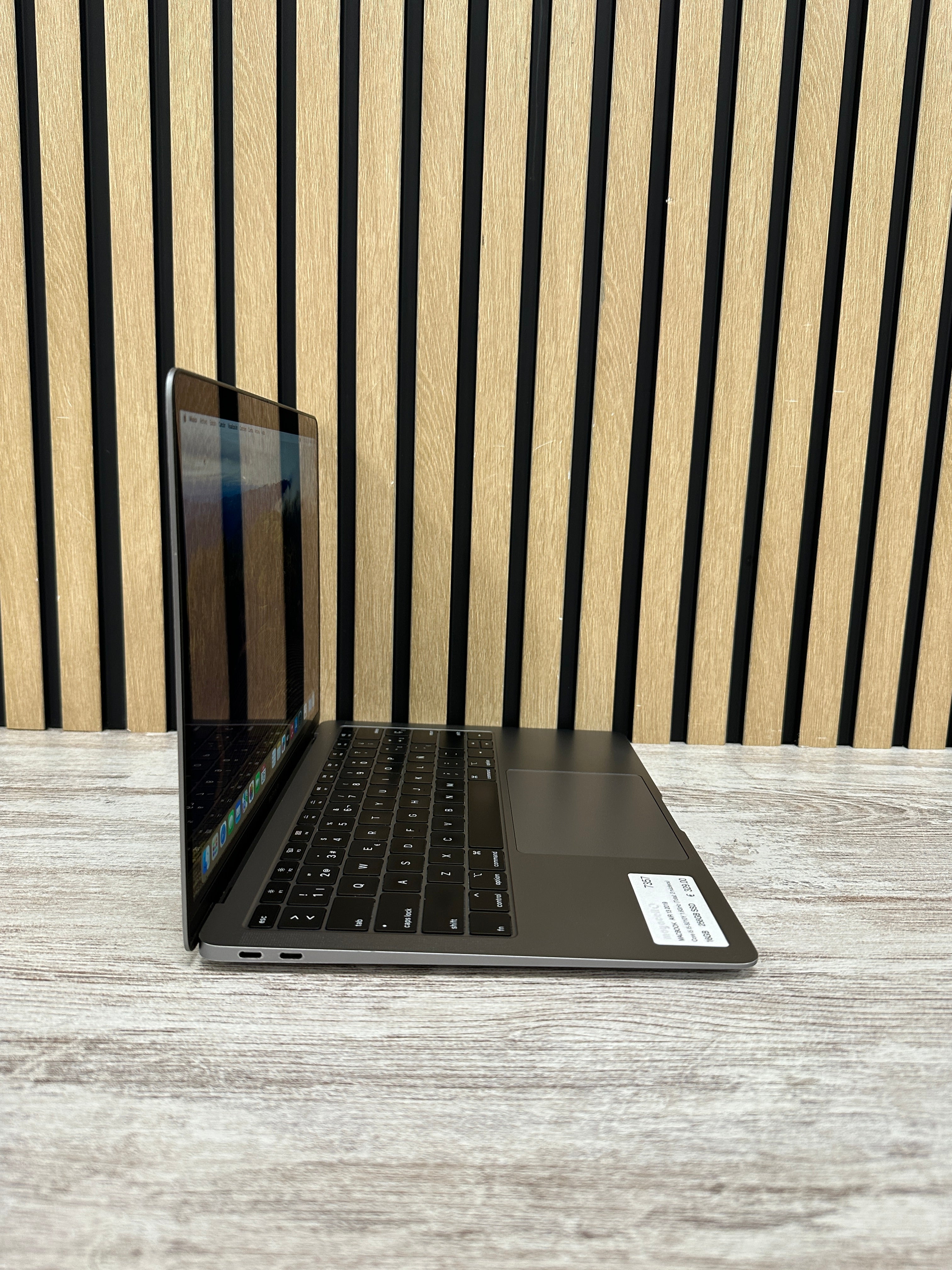 MacBook Air 13" 2019 i5 16GB 256GB SSD
