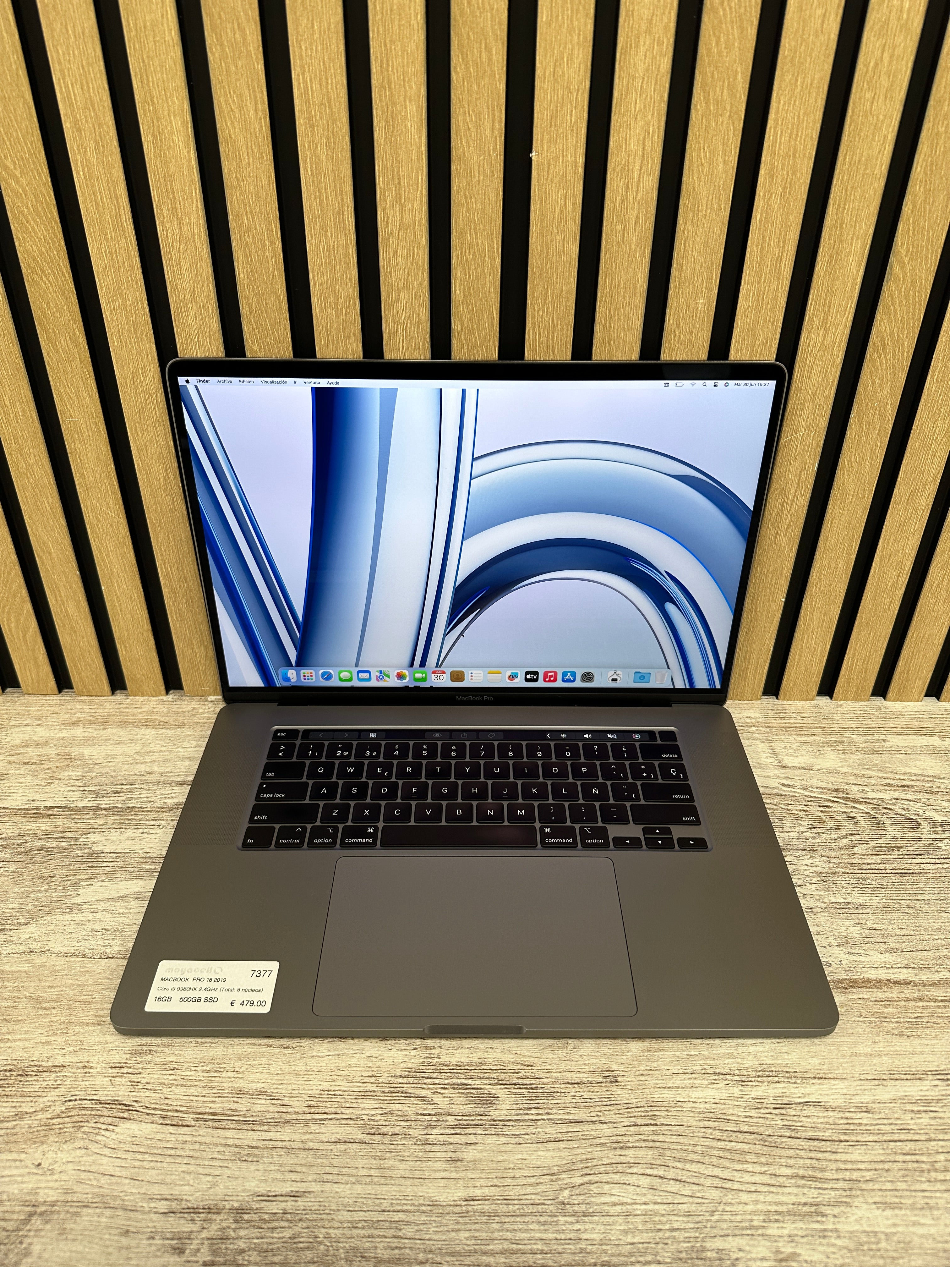 PRO 16 2019 Core i9 9980HK 2.4GHz (Total: 8 núcleos) 16GB 500GB SSD