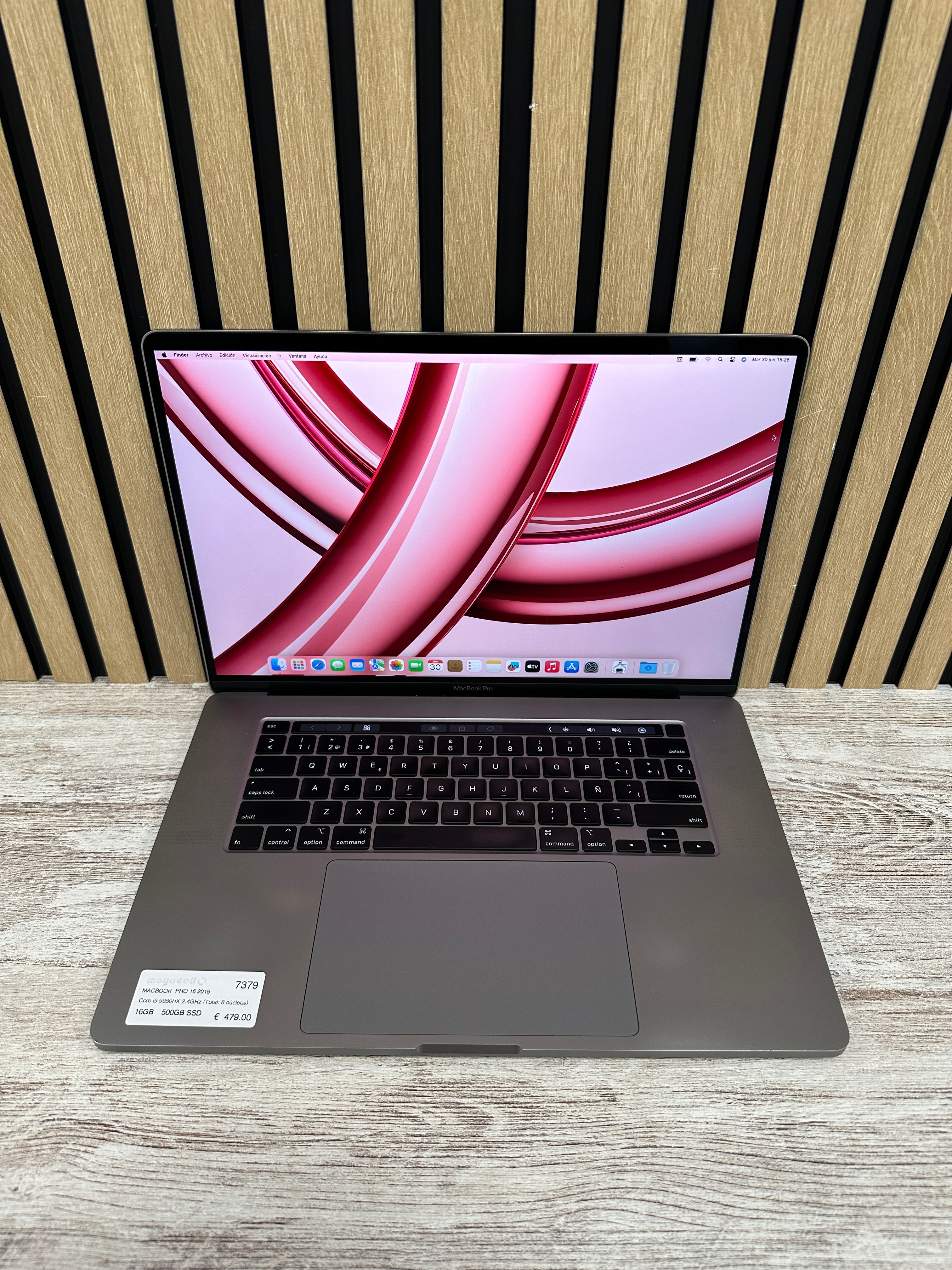PRO 16 2019 Core i9 9980HK 2.4GHz (Total: 8 núcleos) 16GB 500GB SSD