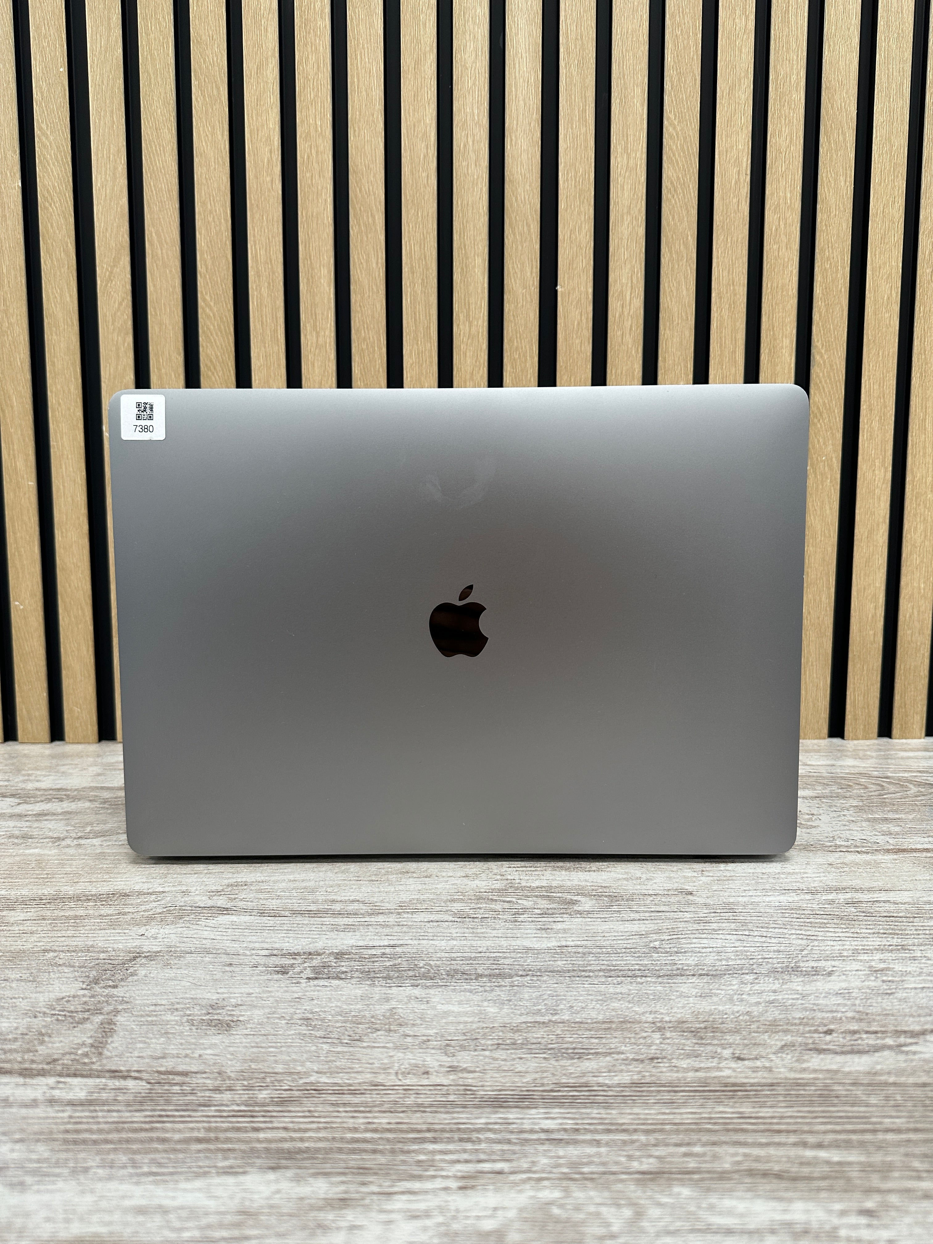 PRO 16 2019 Core i9 9980HK 2.4GHz (Total: 8 núcleos) 16GB 500GB SSD