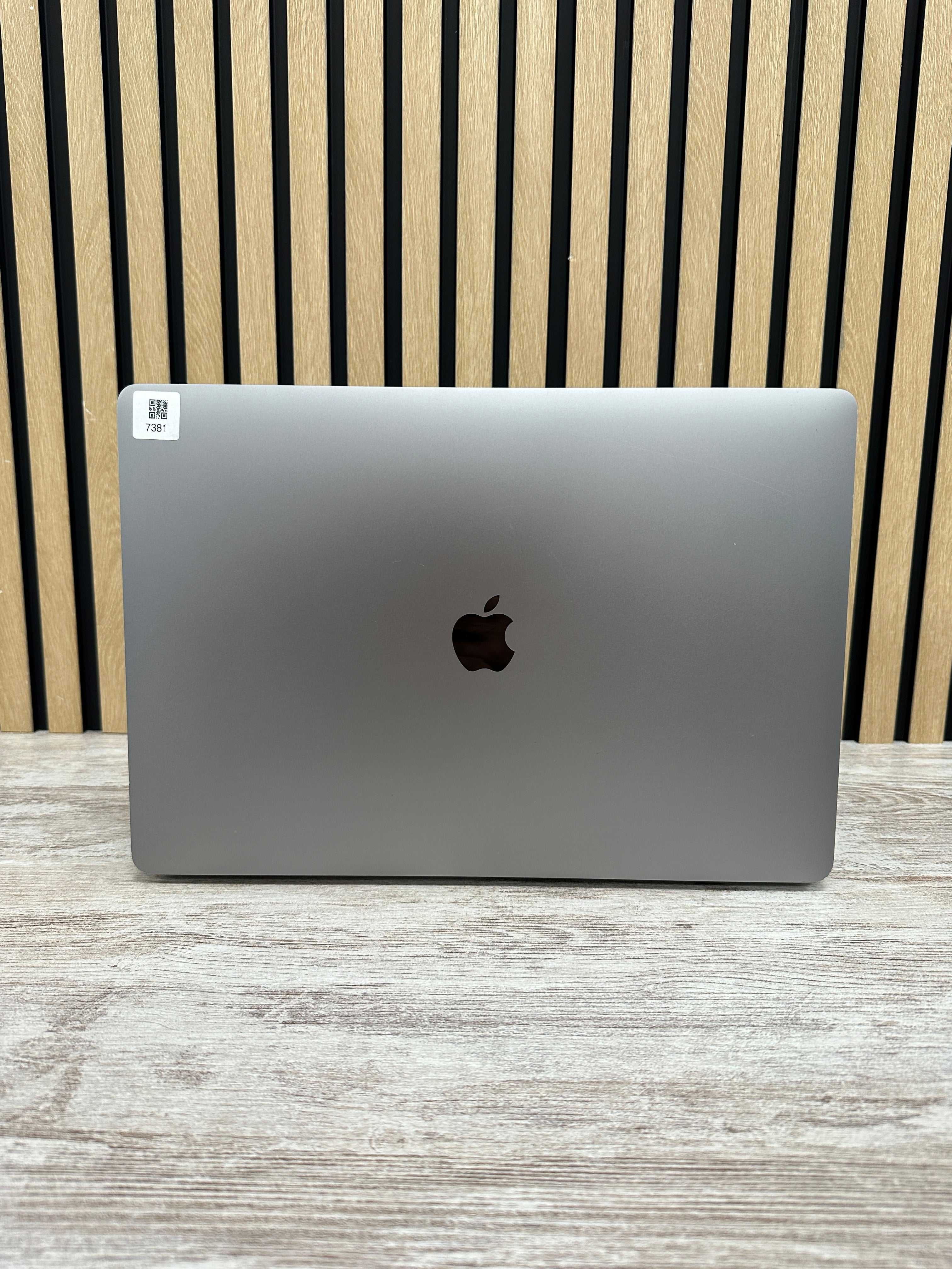 PRO 16 2019 Core i9 9980HK 2.4GHz (Total: 8 núcleos) 16GB 500GB SSD