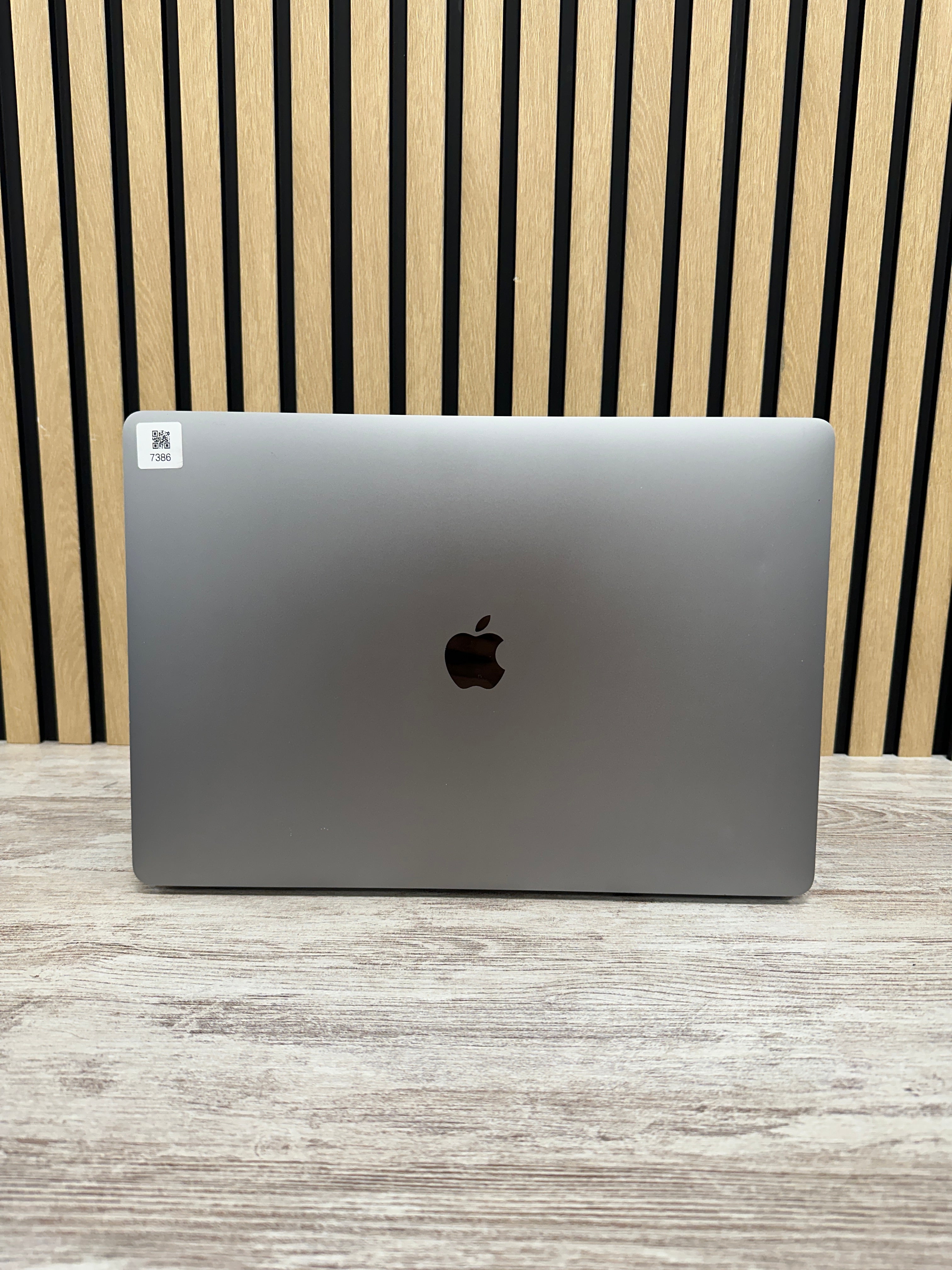 PRO 16 2019 Core i7 i7-9750H 2.6GHz (Total: 6 núcleos) 16GB 500GB SSD