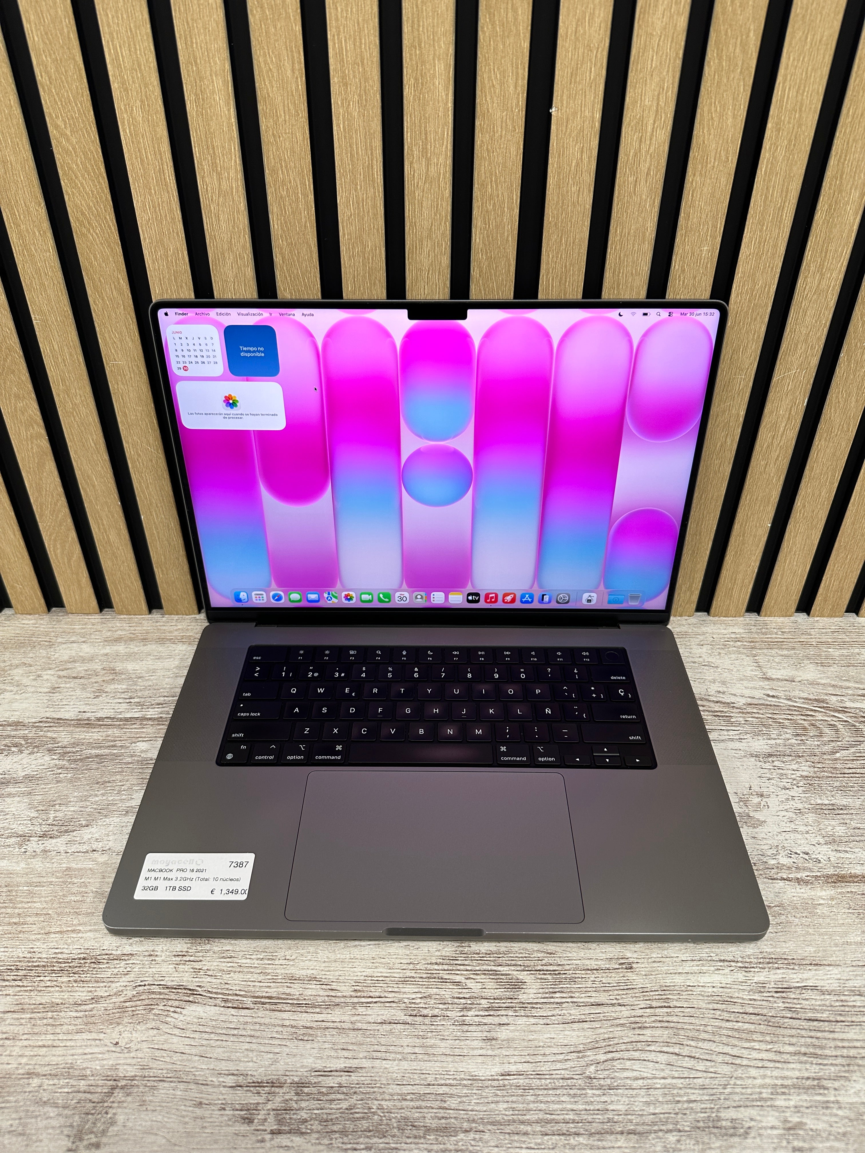 PRO 16 2021 M1 M1 Max 3.2GHz (Total: 10 núcleos) 32GB 1TB SSD