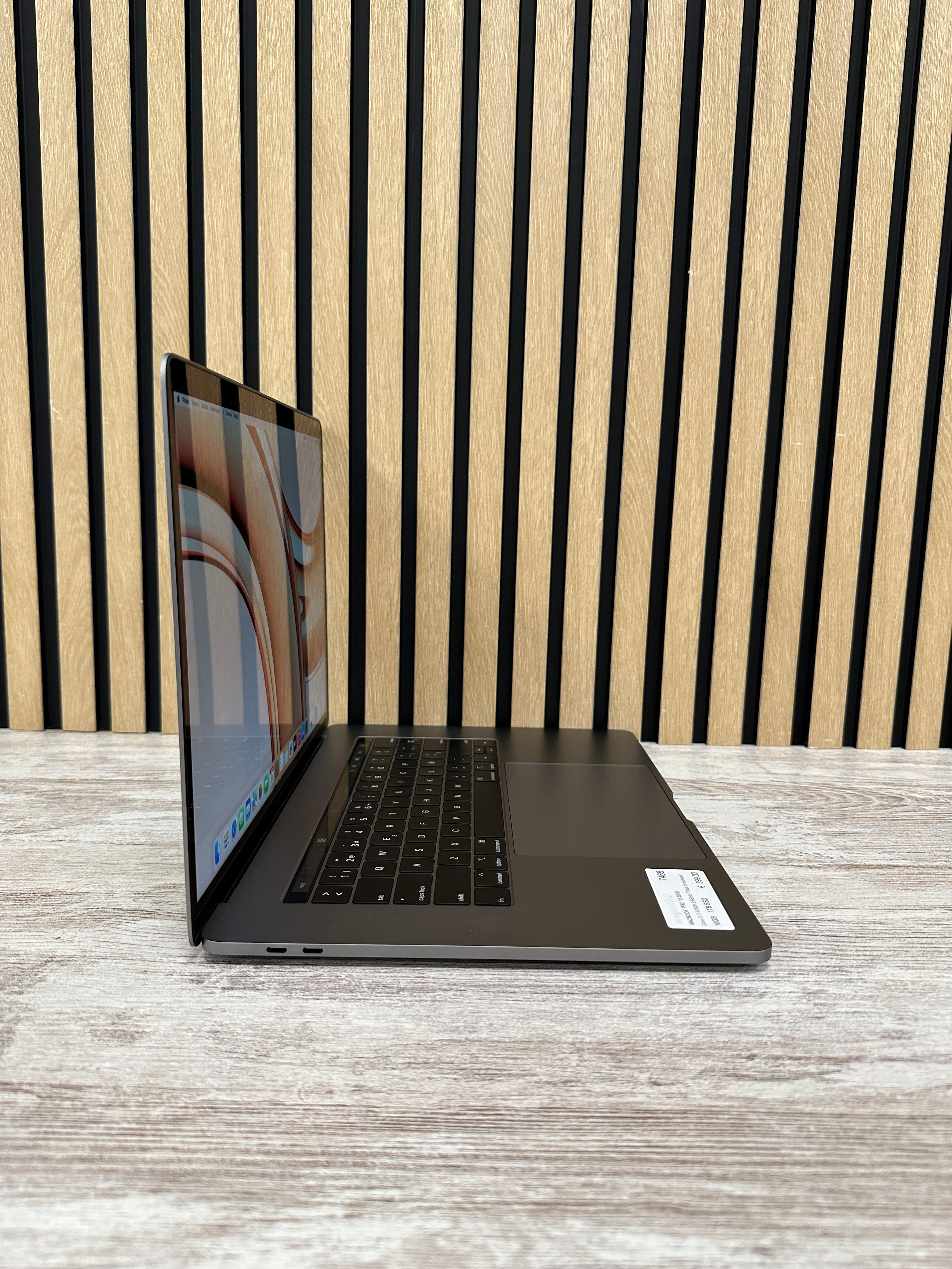 MacBook Pro 15" 2019 i7 16GB 1TB SSD