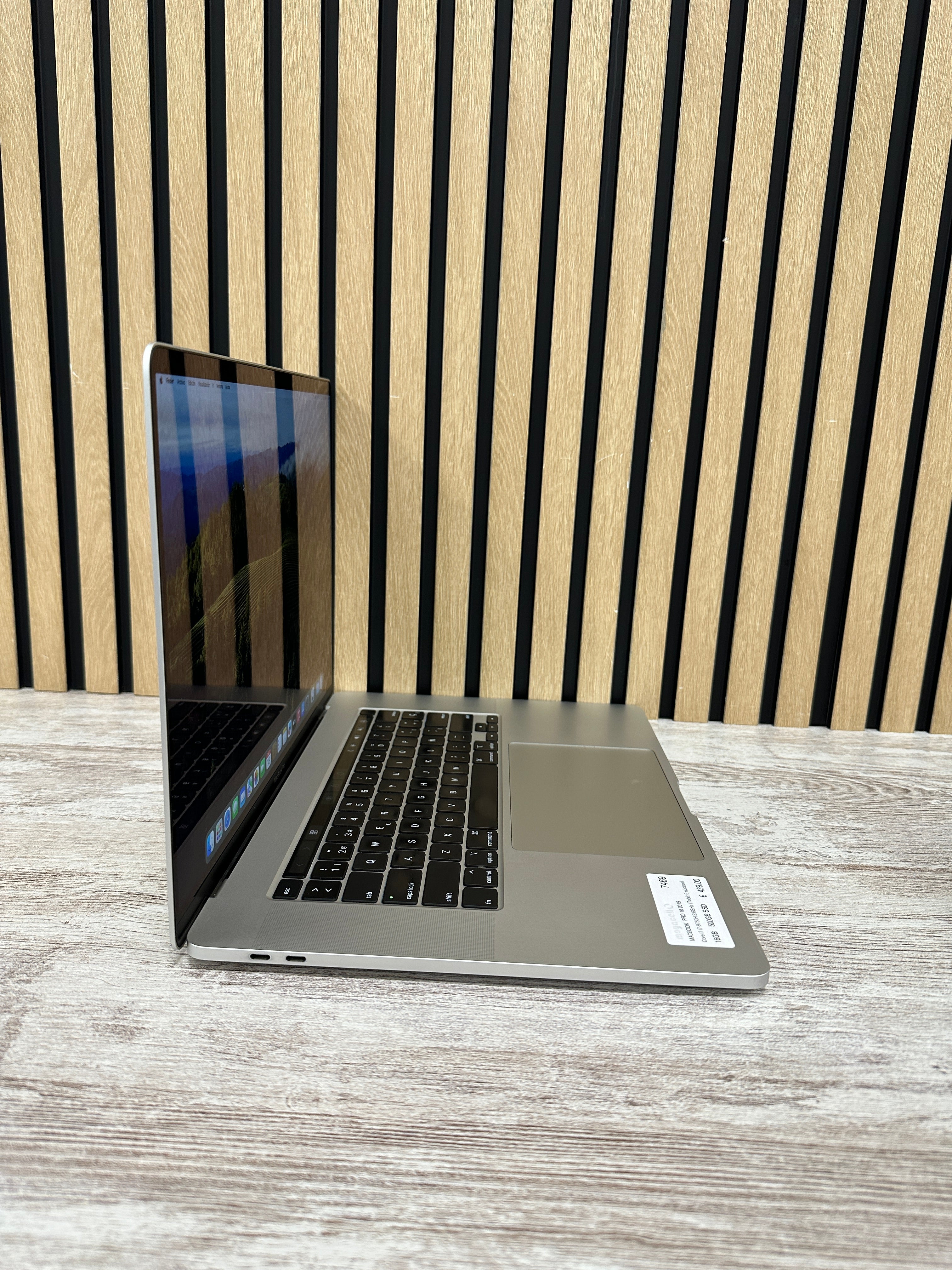 MacBook Pro 16 2019 Core i7 16GB 500GB SSD