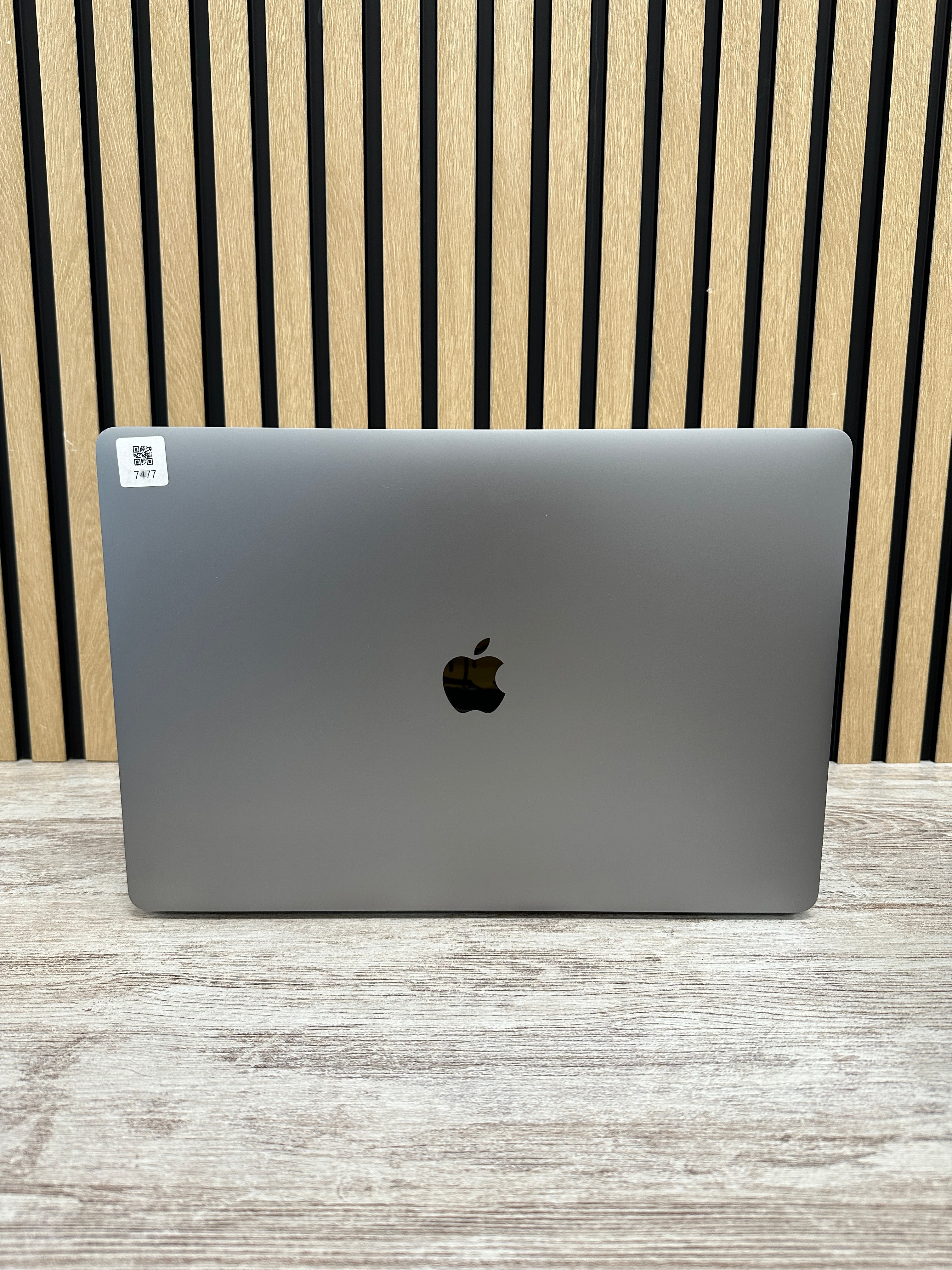 MacBook Pro 16 2019 Core i7 i7-9750H 2.6GHz (Total: 6 núcleos) 16GB 500GB SSD