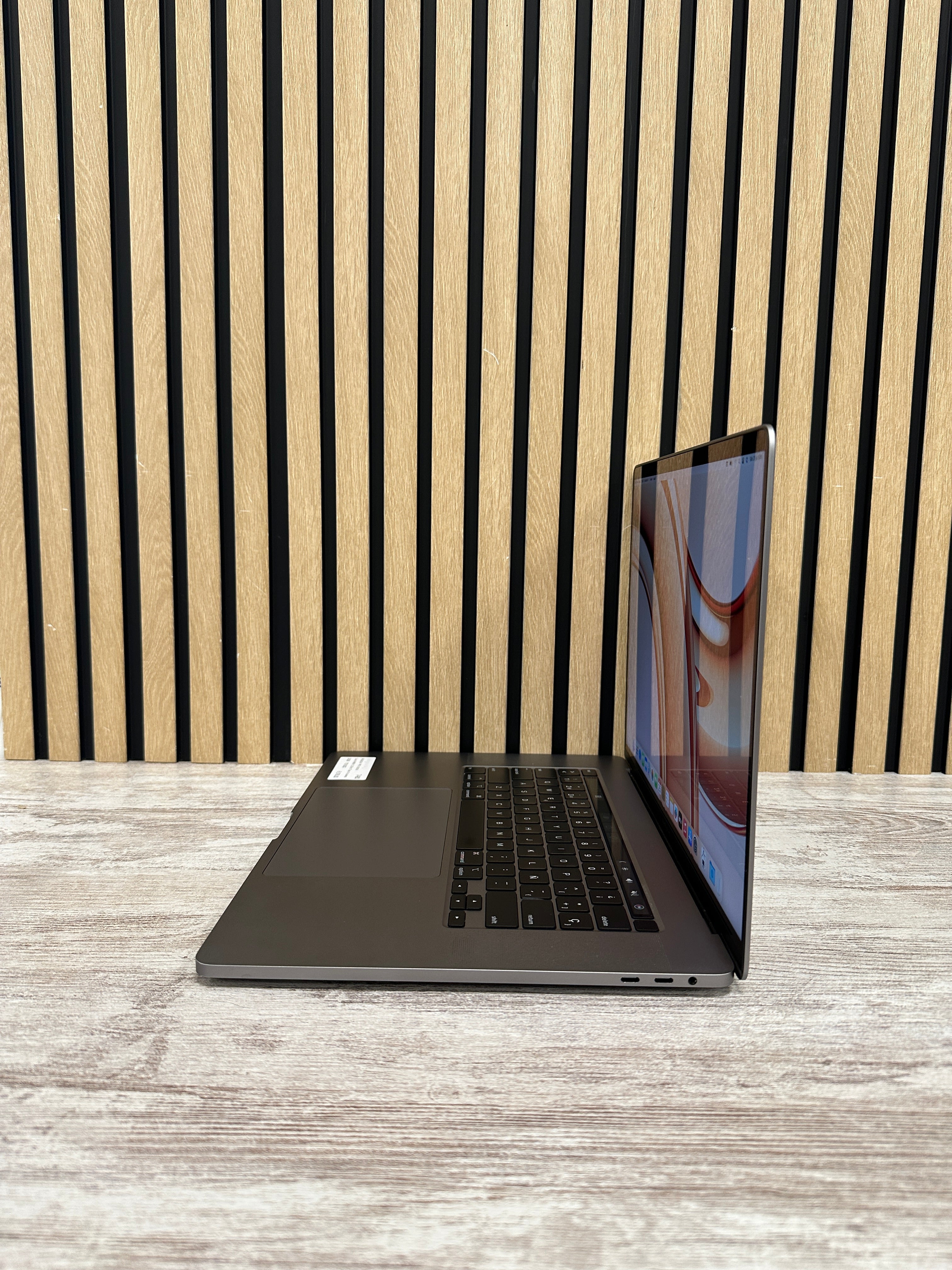 MacBook Pro 16" 2019 i9 32GB 1TB SSD