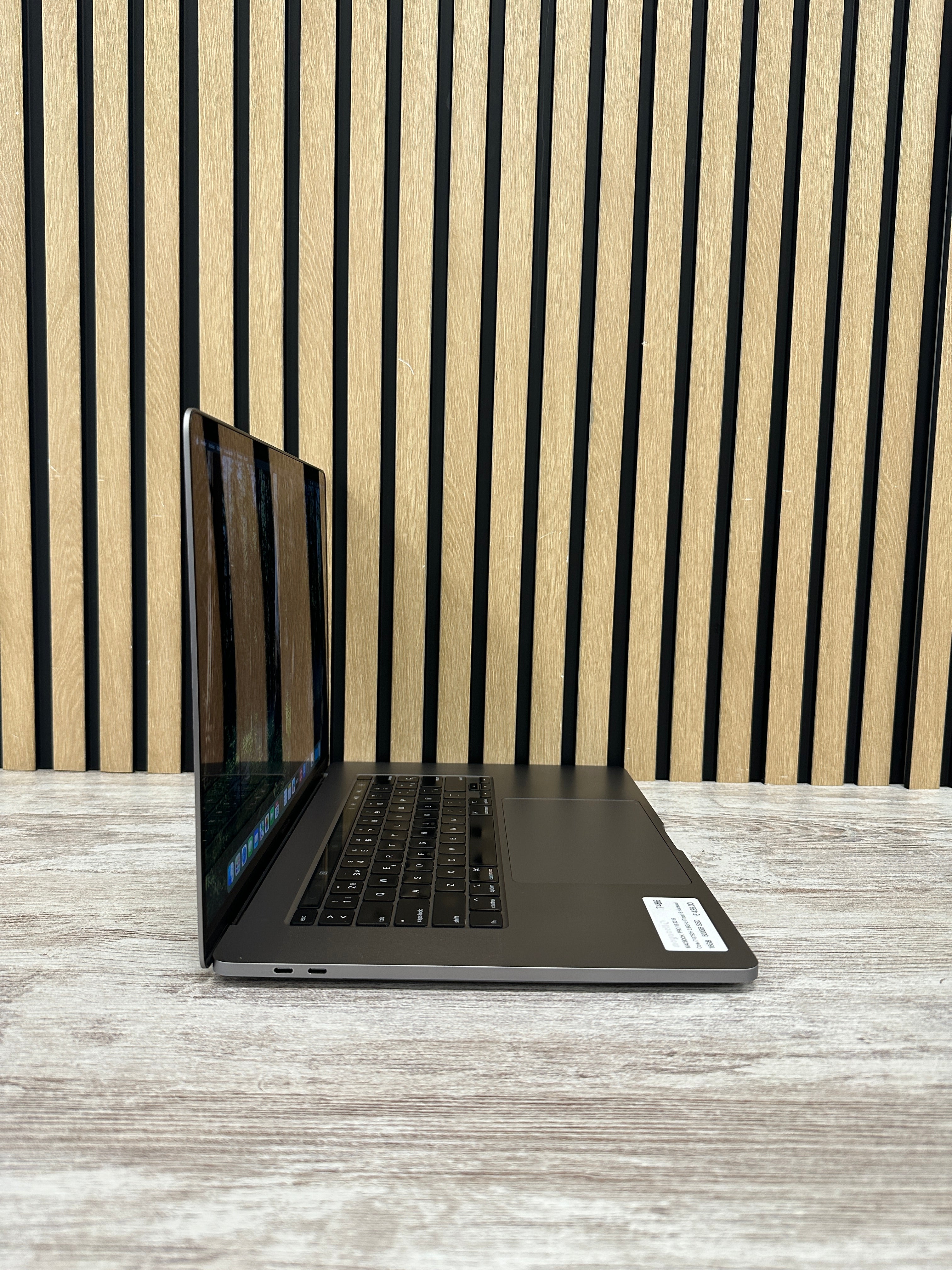 MacBook Pro 16" 2019 i7 16GB 500GB SSD