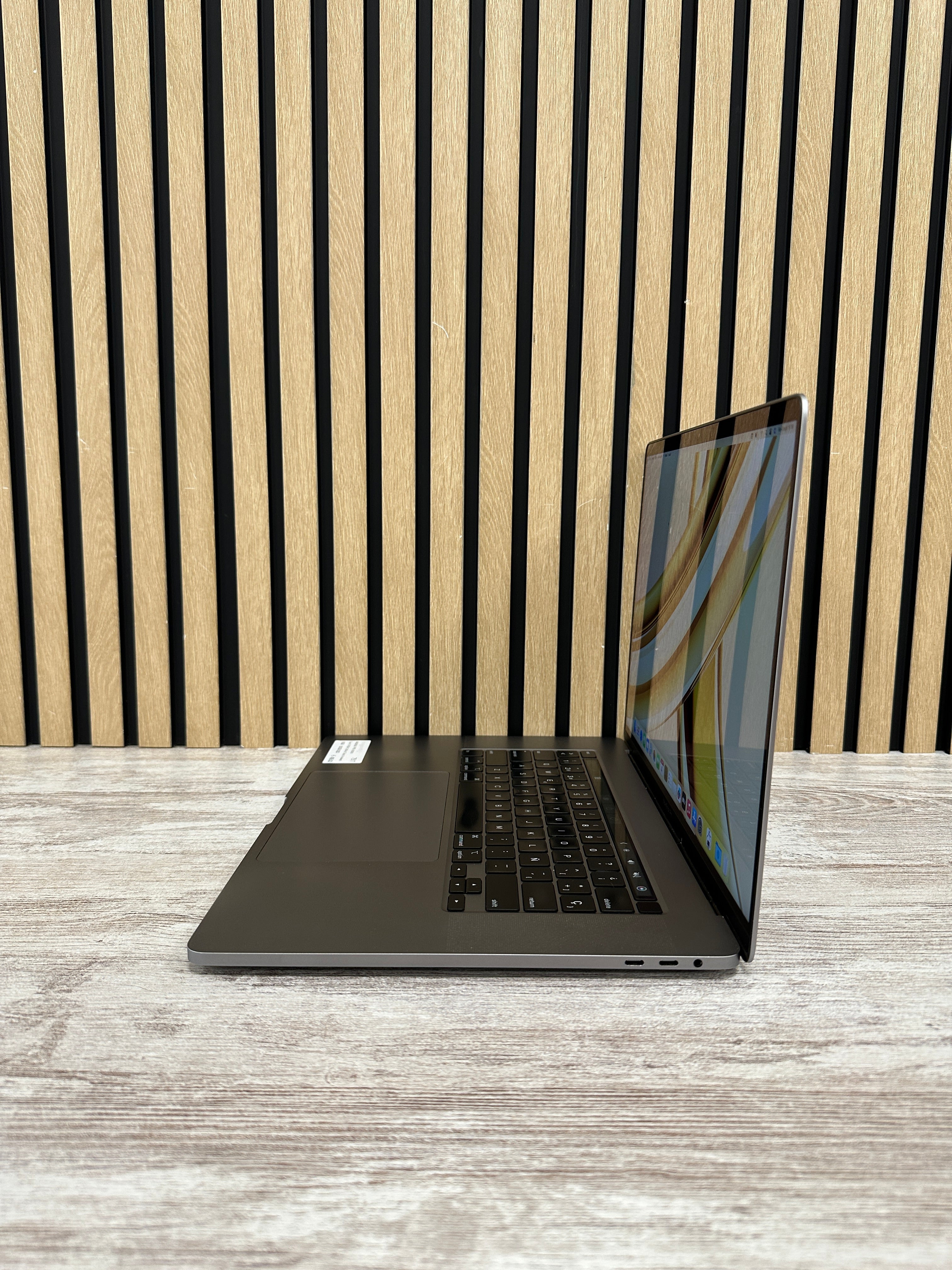 MacBook Pro 16" 2019 i7 16GB 500GB SSD