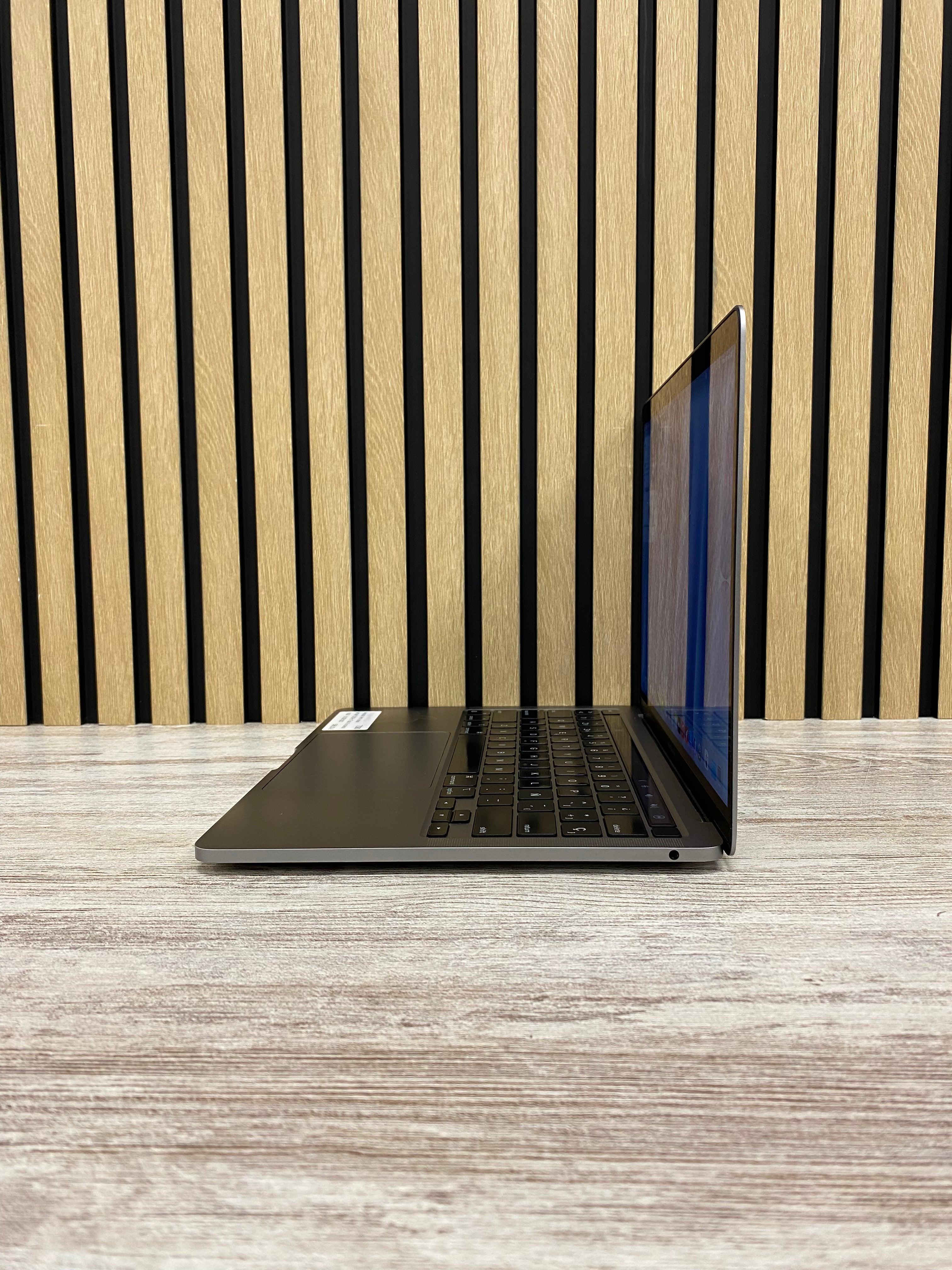 MacBook Pro 13" 2020 M1 16gb 512gb SSD - Moyacell