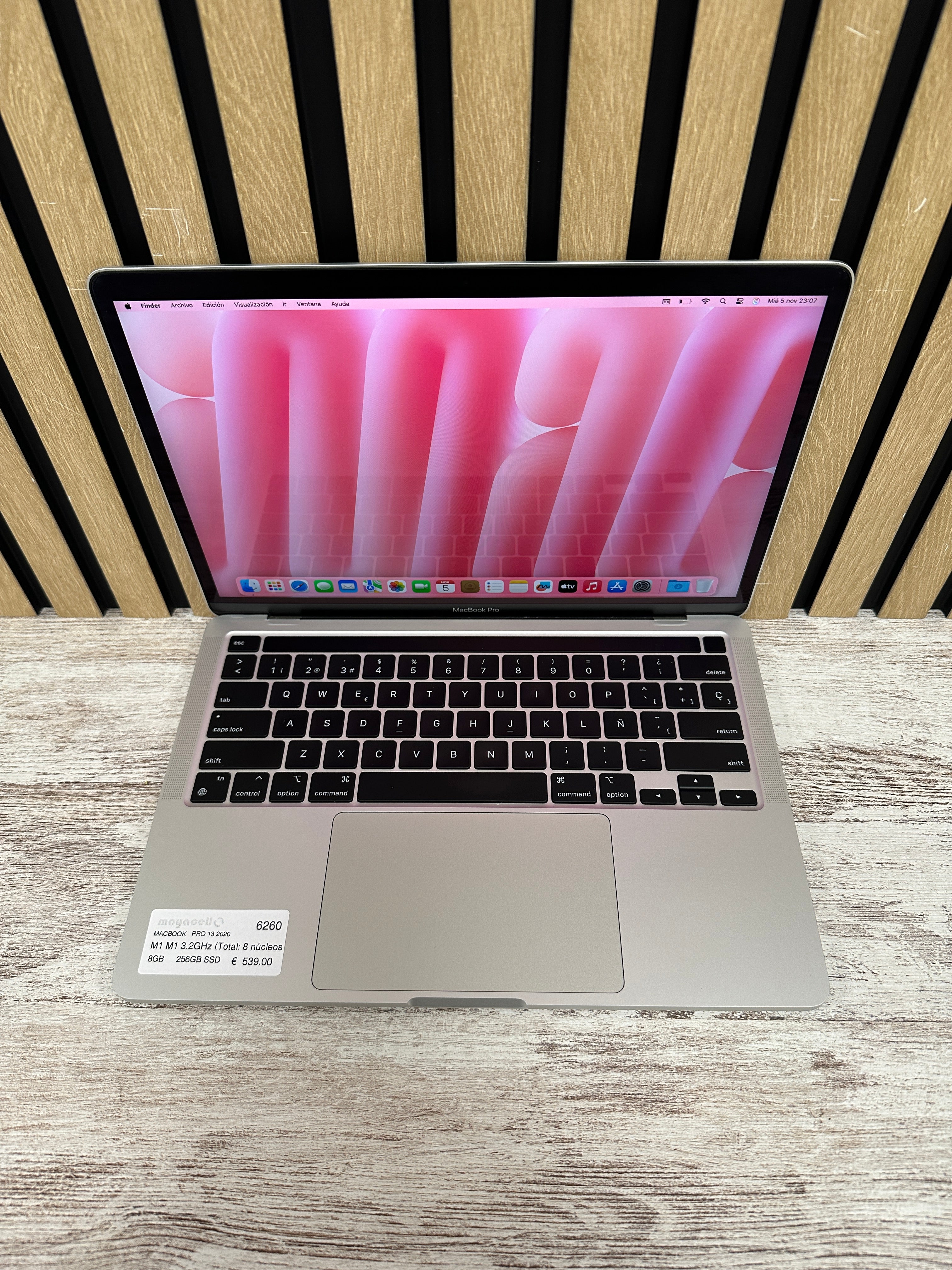 MacBook Pro 13" 2020 M1 8gb 256gb SSD