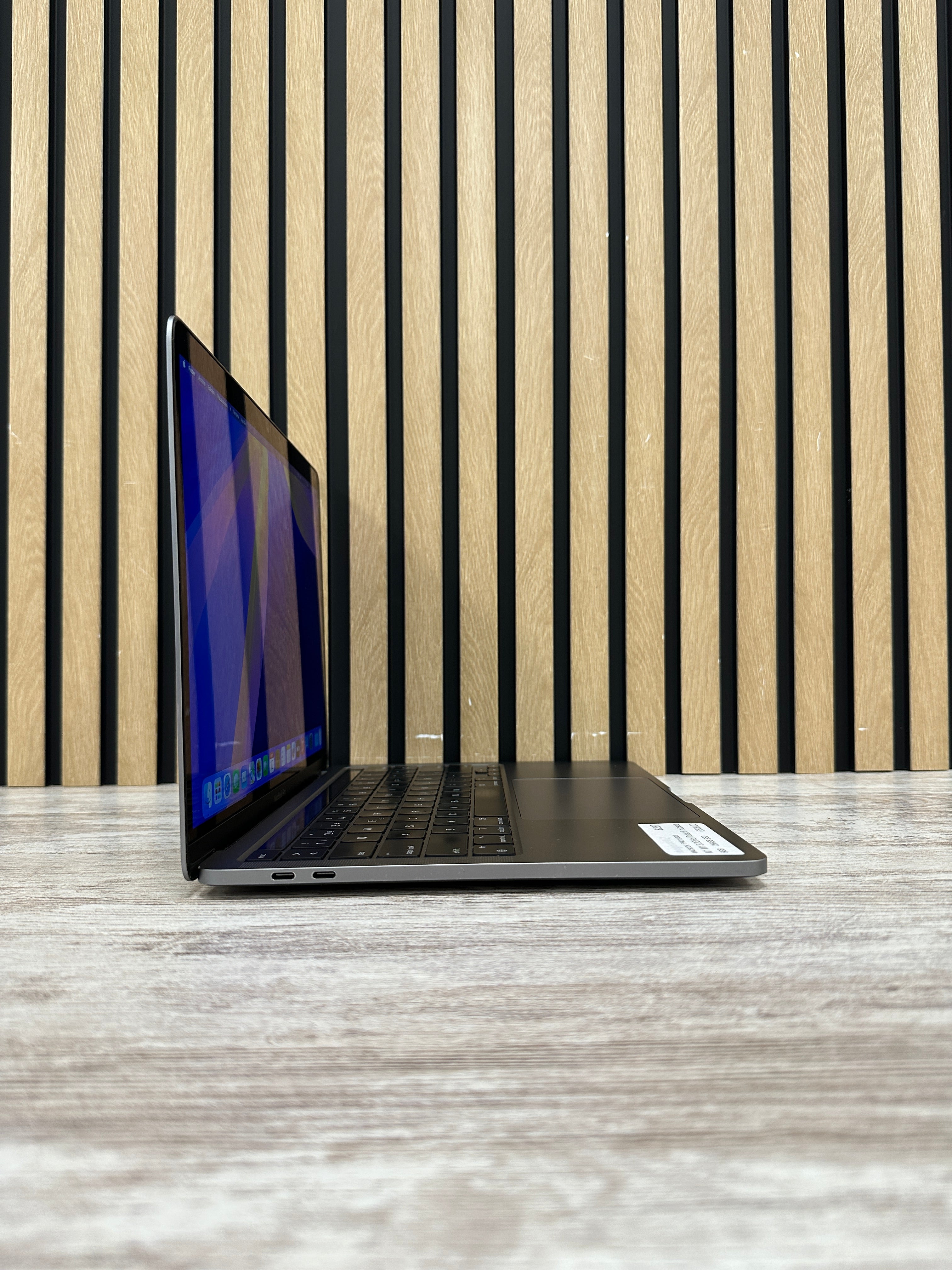 MacBook Pro 13" 2020 M1 8gb 256gb SSD