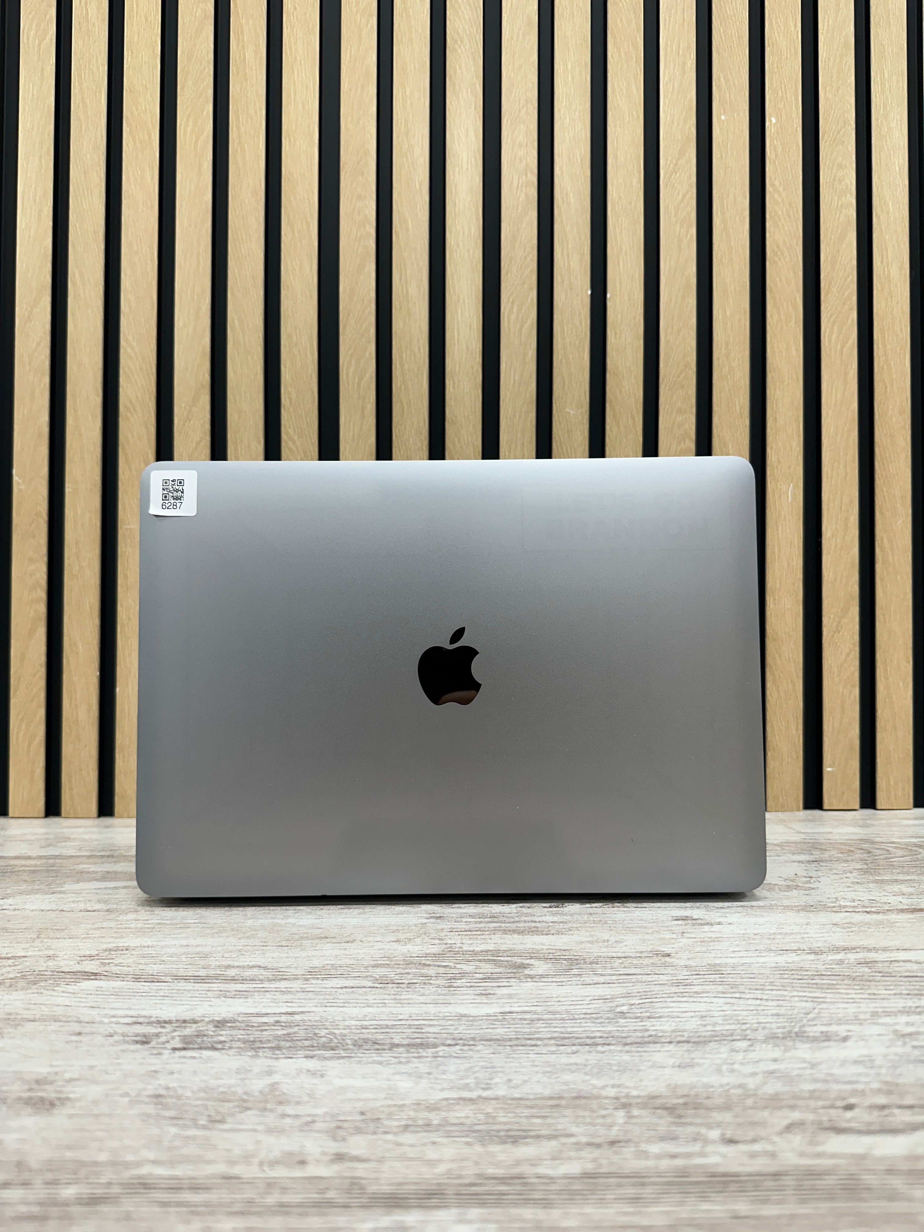 MacBook Pro 13" 2020 M1 8gb 256gb SSD