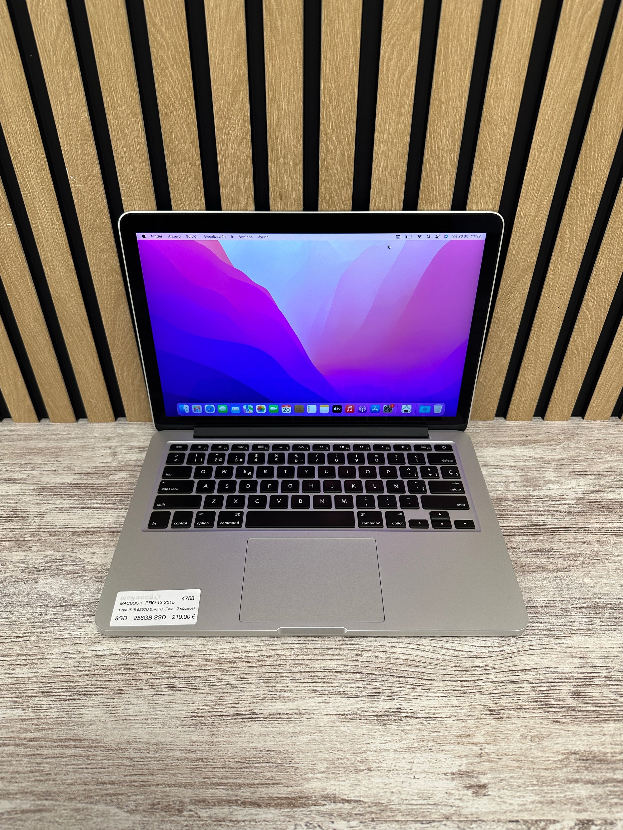 MacBook Pro 13" 2015 i5 8gb 256gb SSD