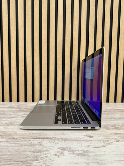 MacBook Pro 13" 2015 i5 8gb 256gb SSD