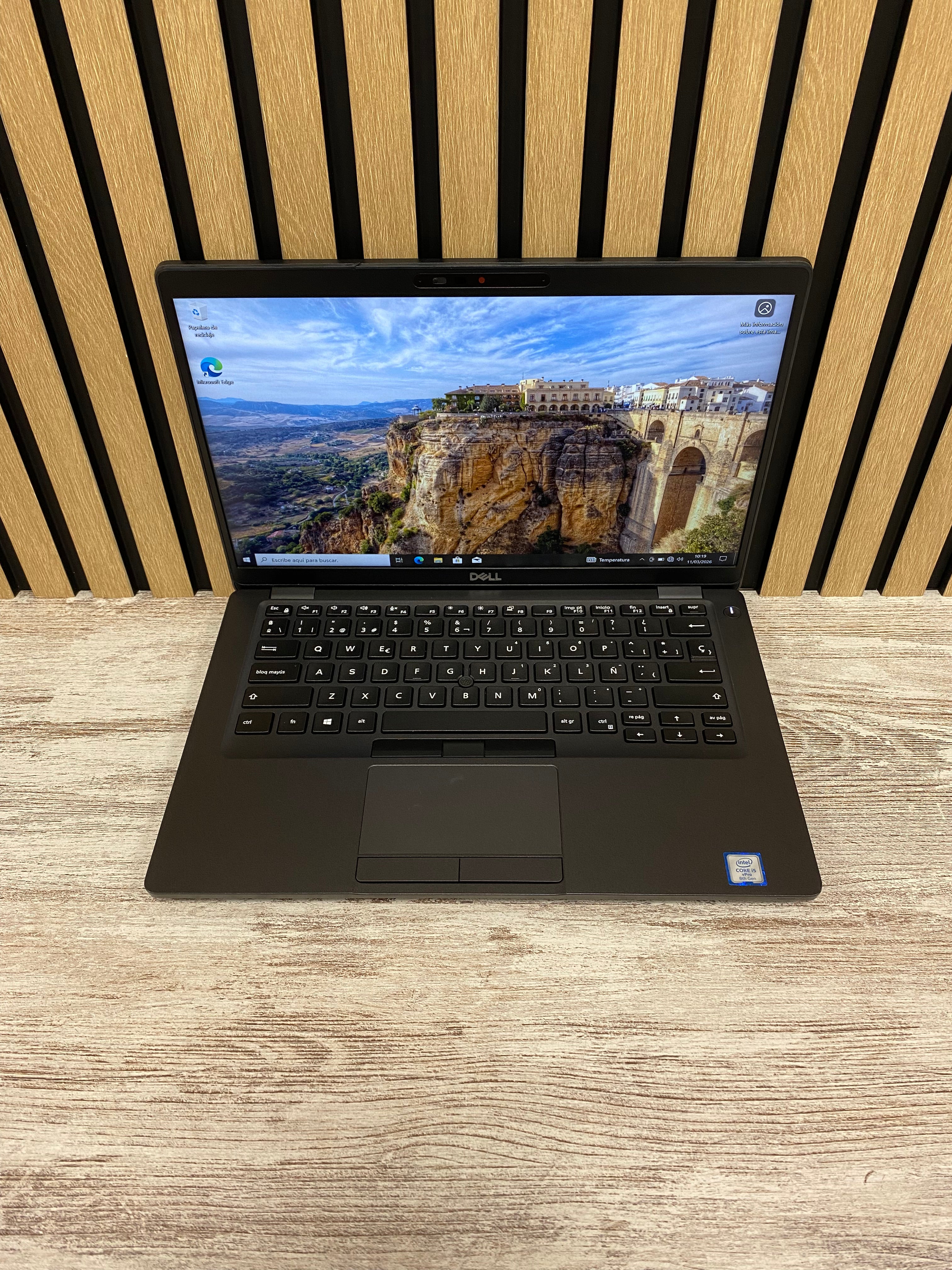 Dell Latitude 5400 i5 8gb 256gb SSD - Moyacell