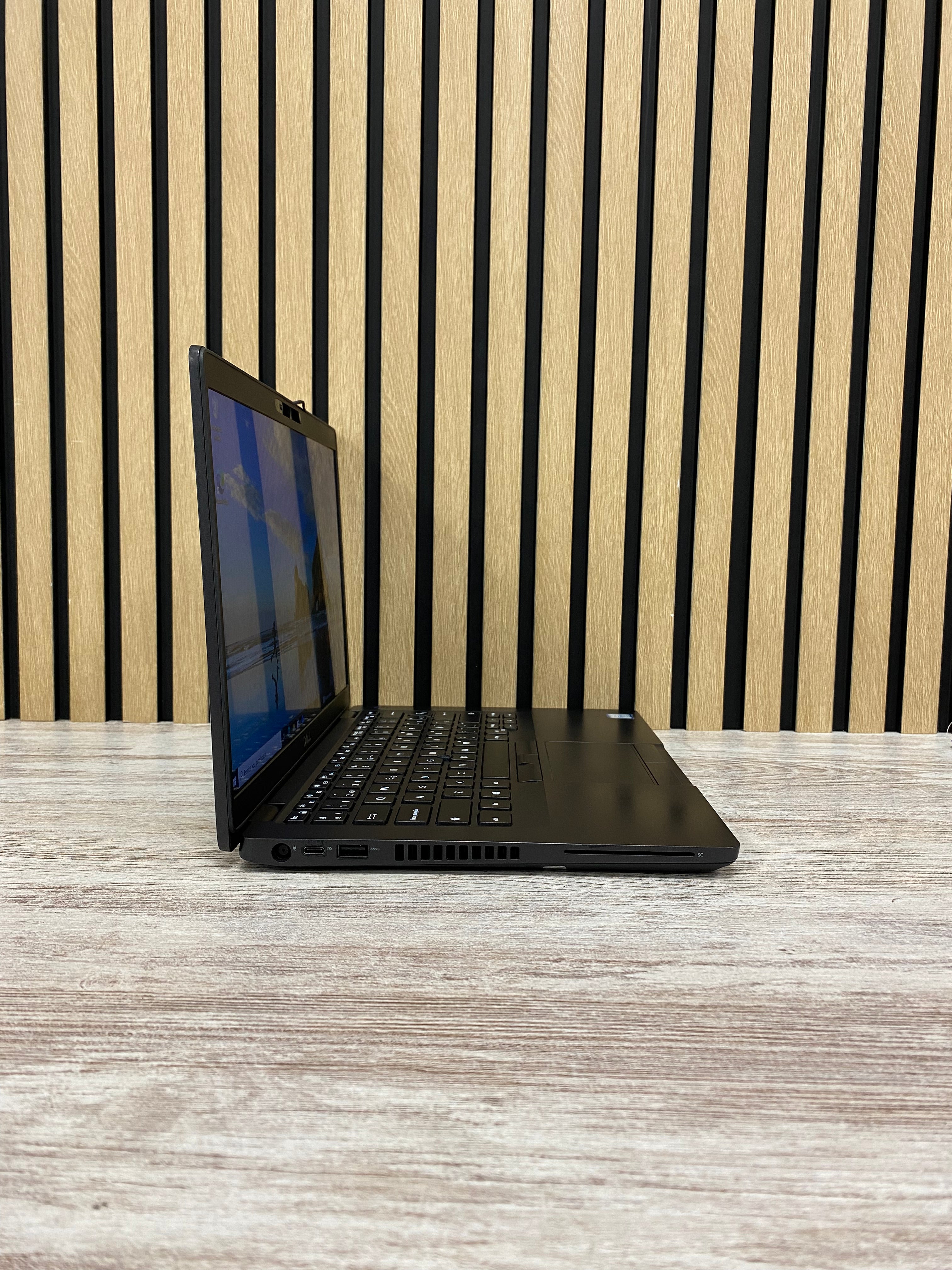 Dell Latitude 5400 i5 8gb 256gb SSD - Moyacell