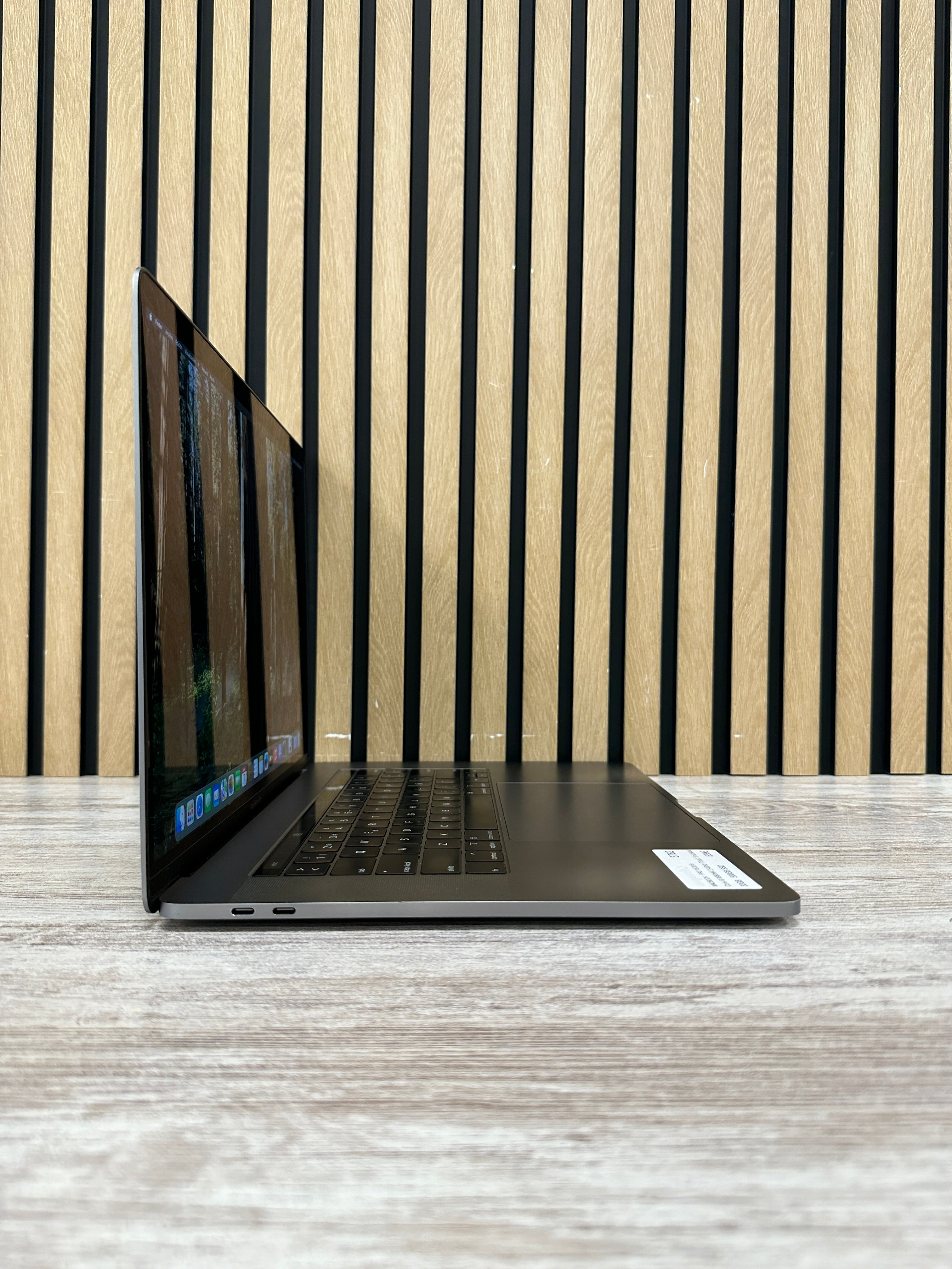 MacBook Pro 15" 2019 i9 32gb 500gb SSD