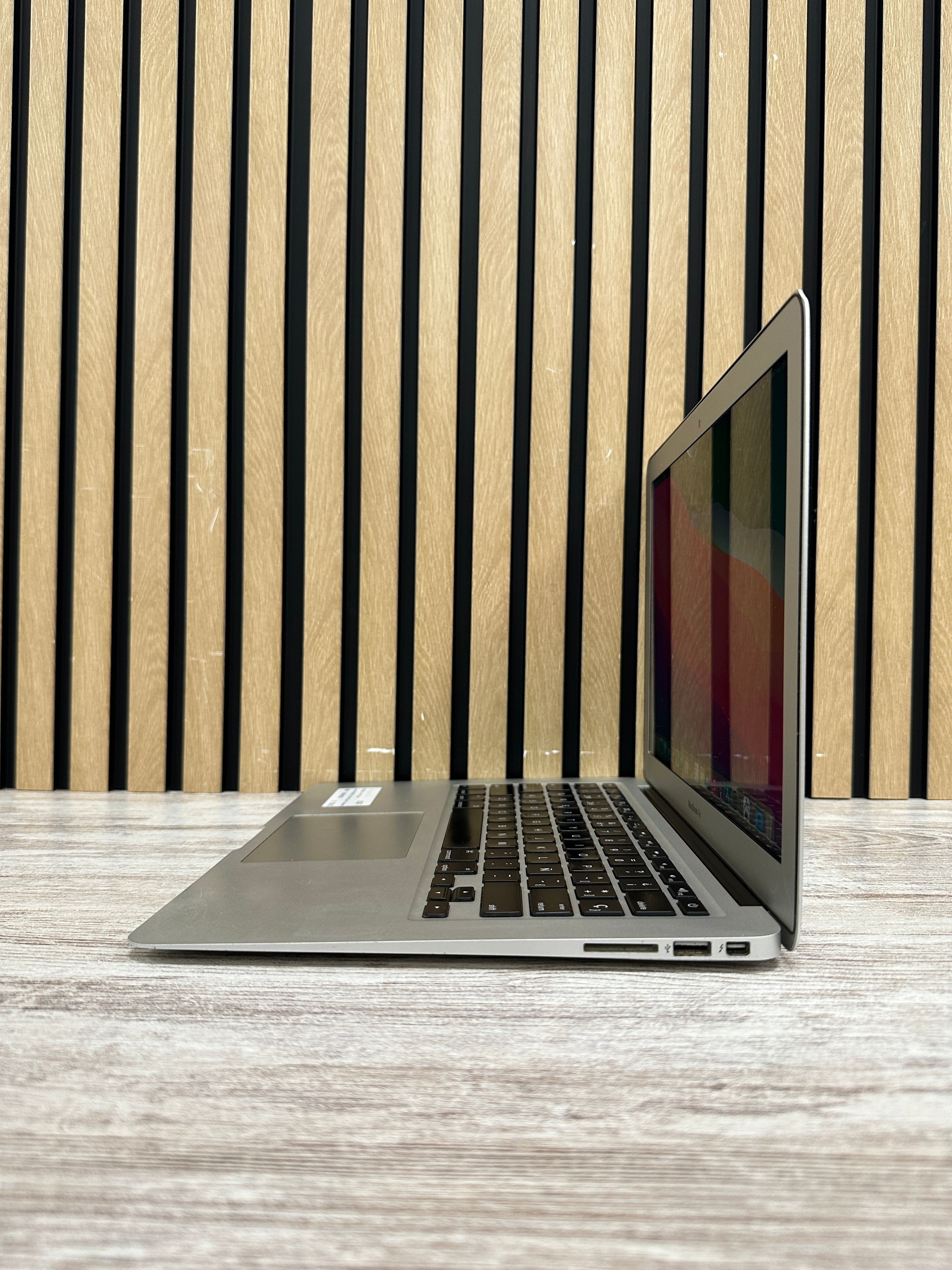 MacBook Air 13" 2014 i5 4gb 128gb SSD