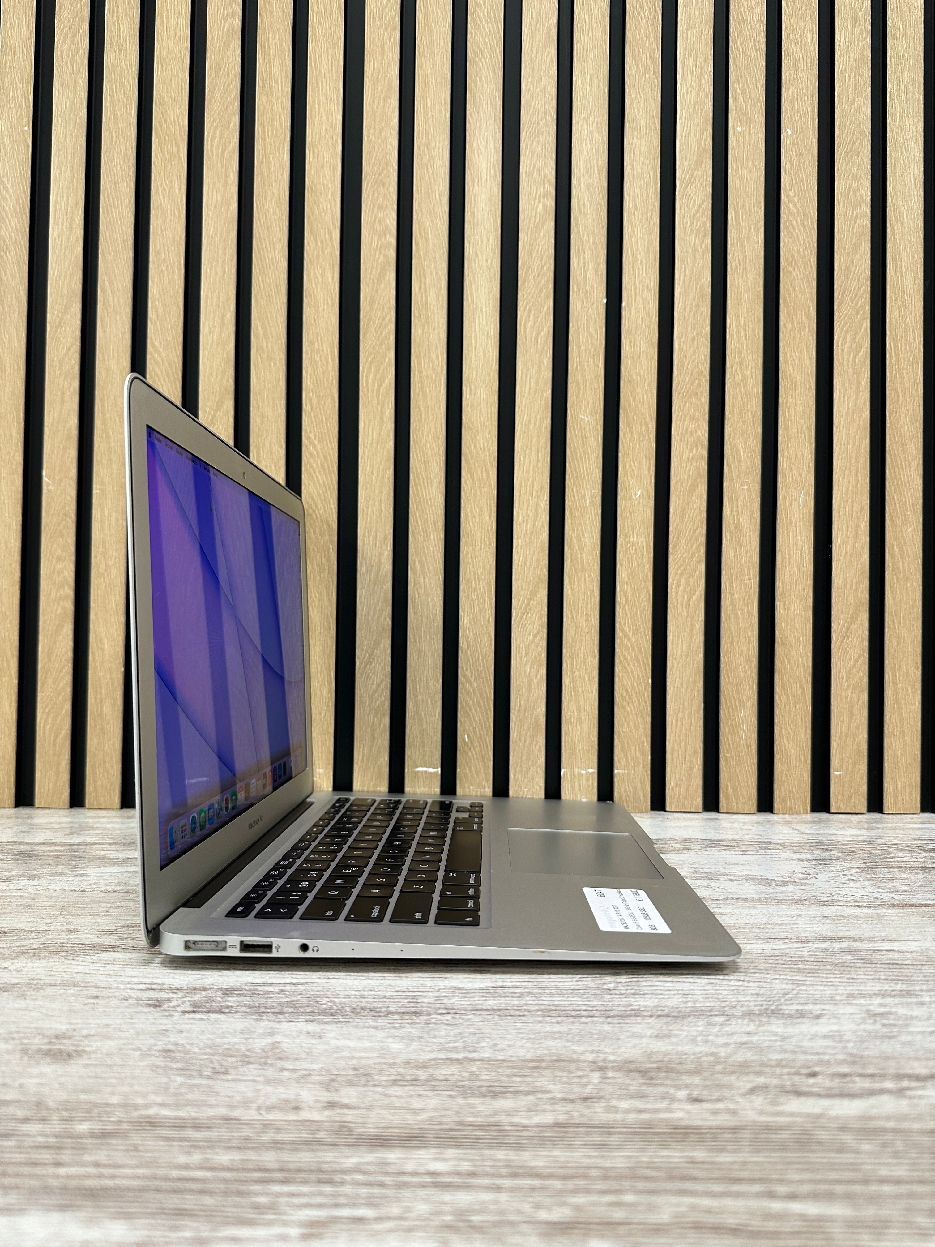 MacBook Air 13" 2017 i5 8gb 128gb SSD