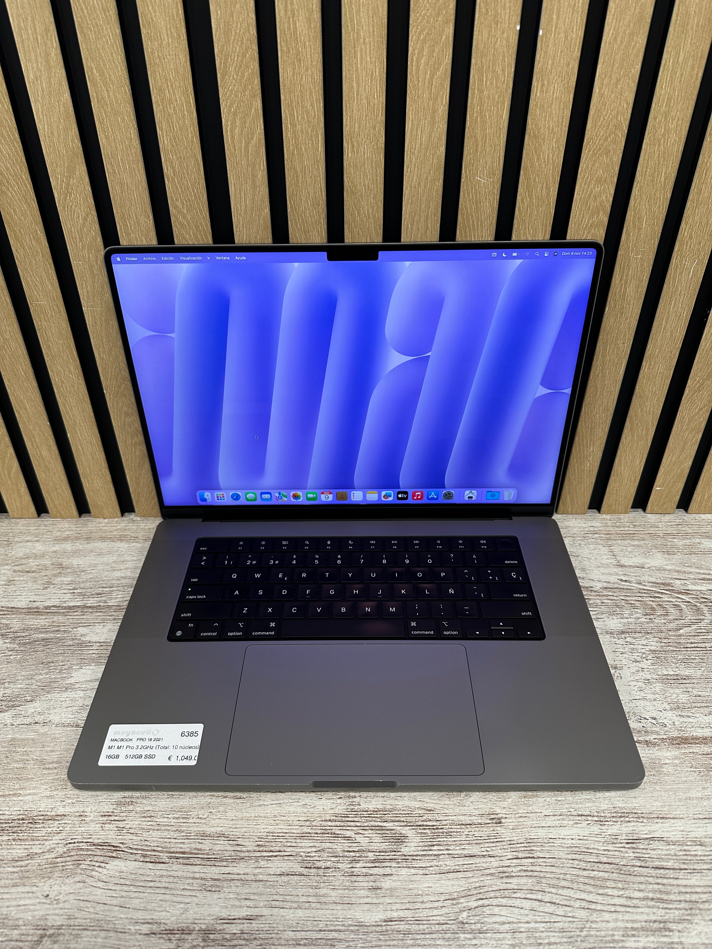 MacBook Pro 16