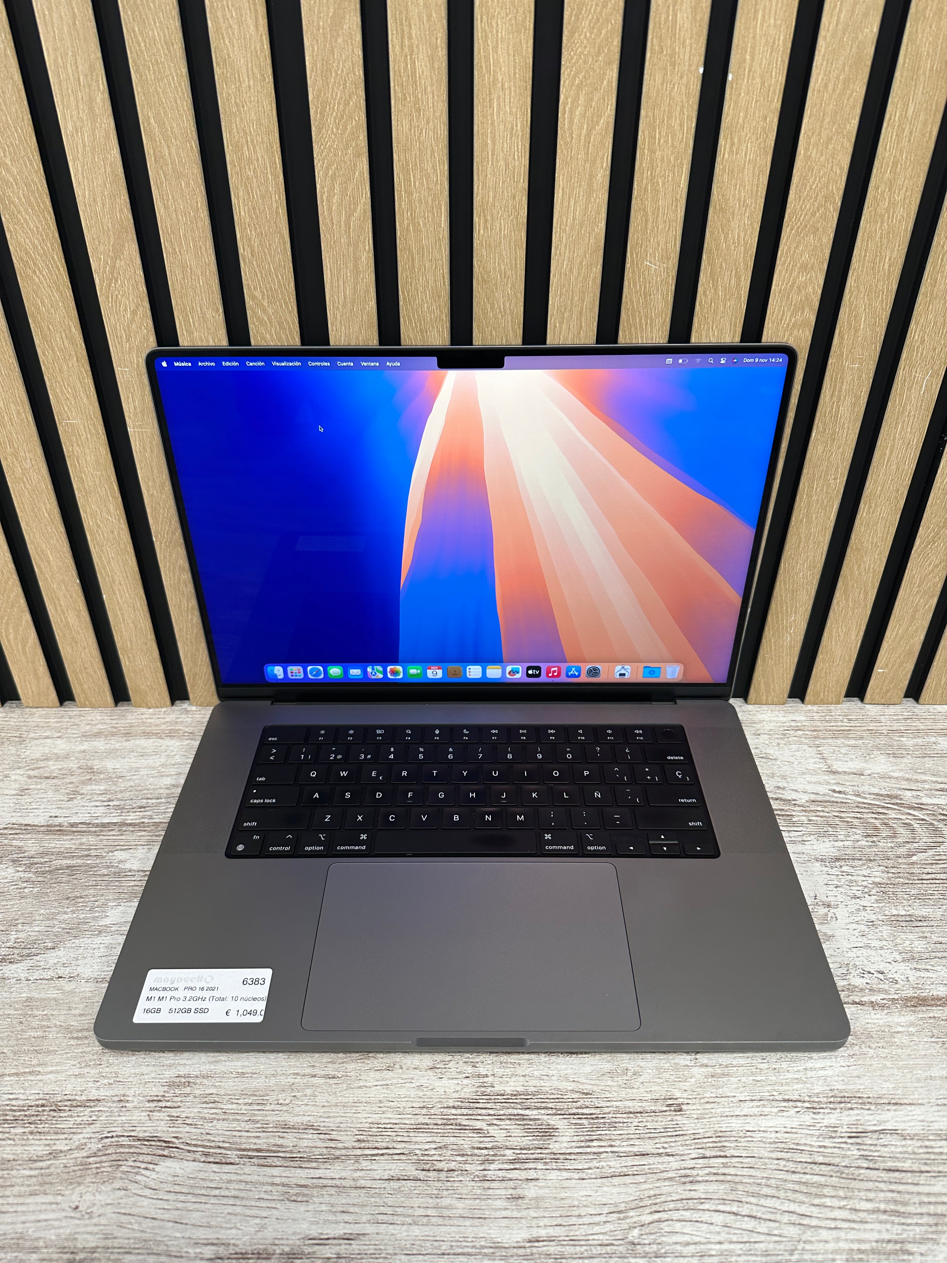 MacBook Pro 16