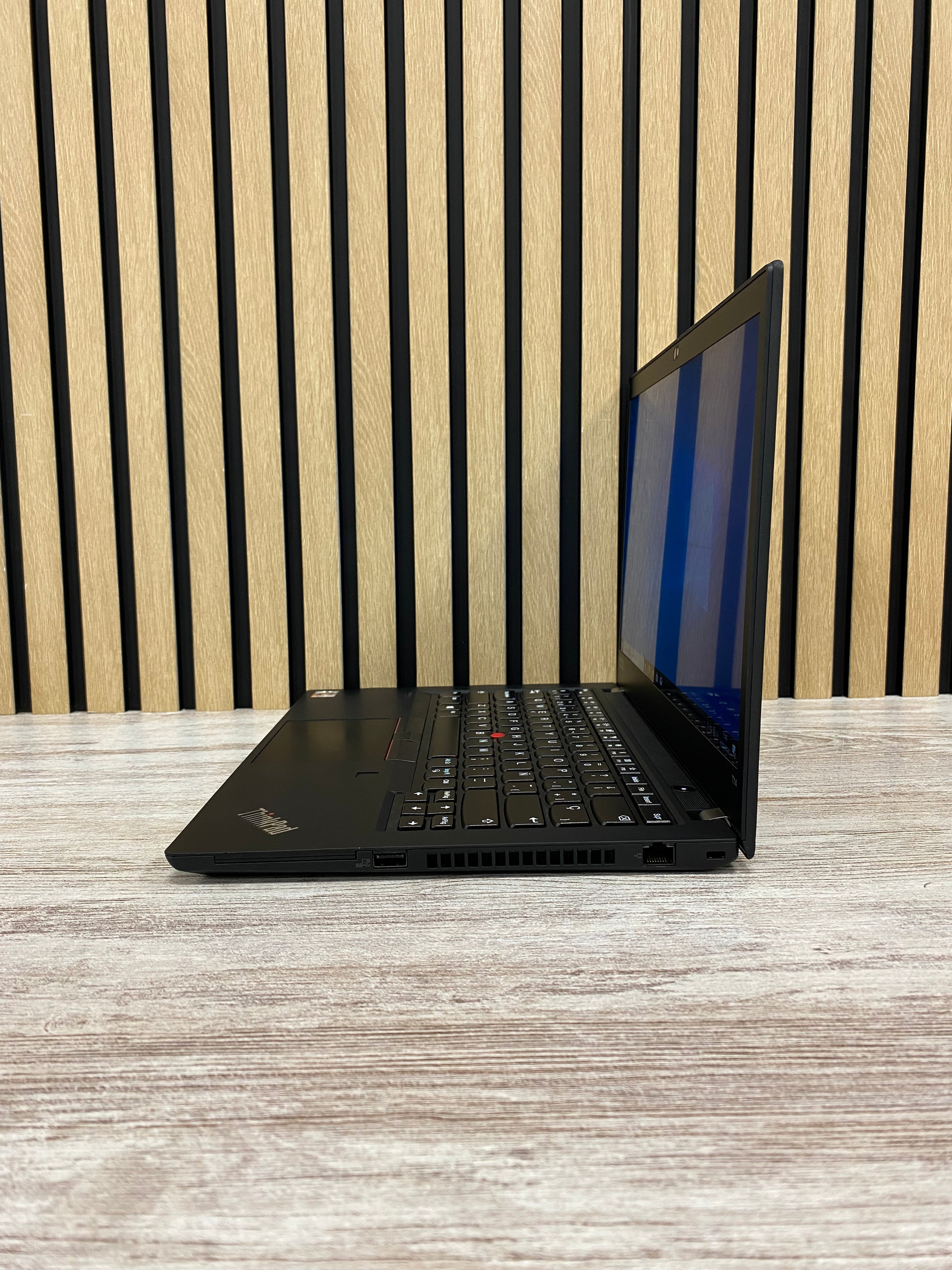 Lenovo Thinkpad T14 GEN 2 Ryzen 5 Pro 16gb 256gb SSD
