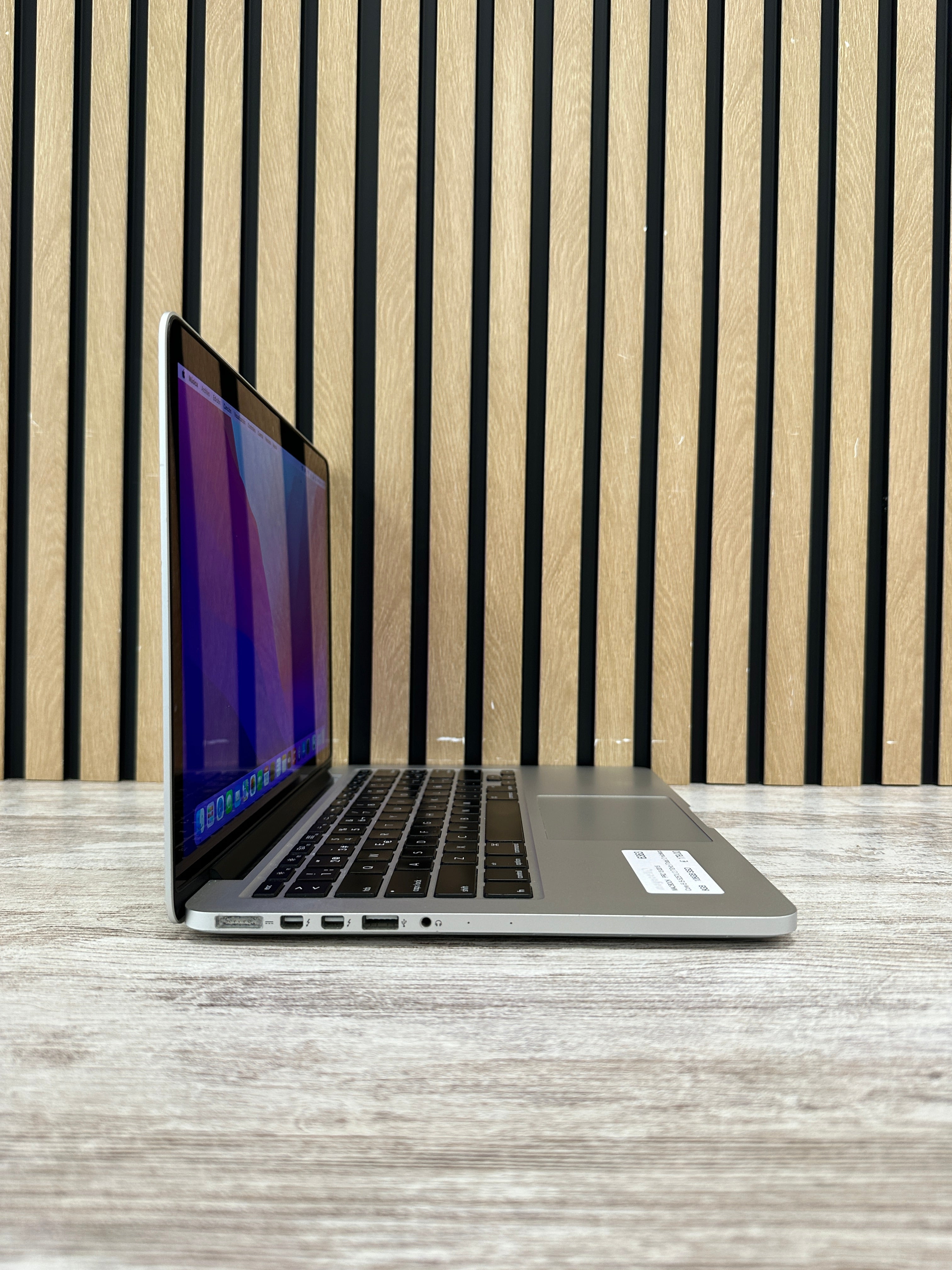 MacBook Pro 13" 2015 i5 8gb 128gb SSD