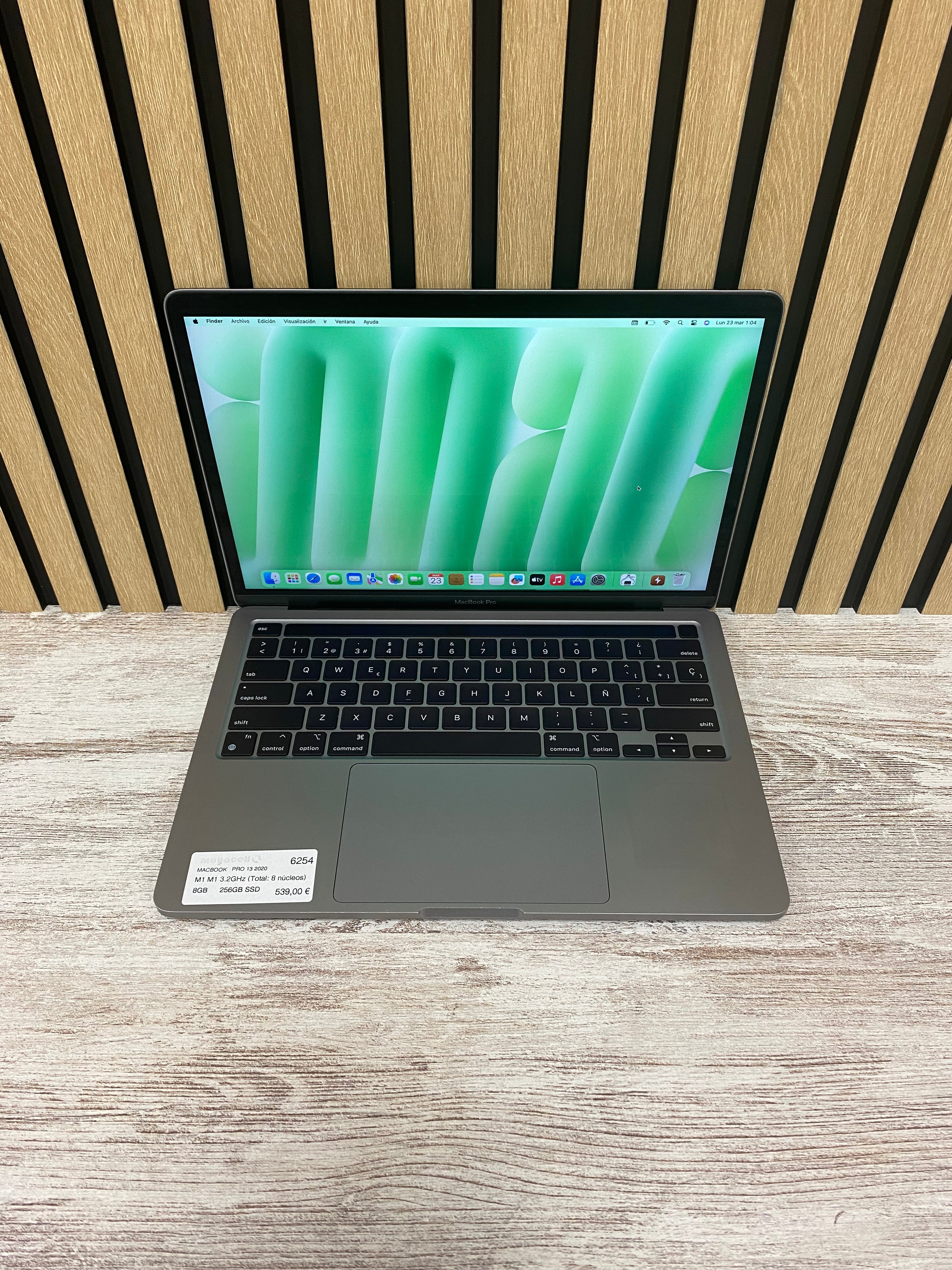 MacBook Pro 13" 2020 M1 8gb 256gb SSD