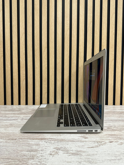 MacBook Air 13" 2017 i5 8gb 128gb SSD